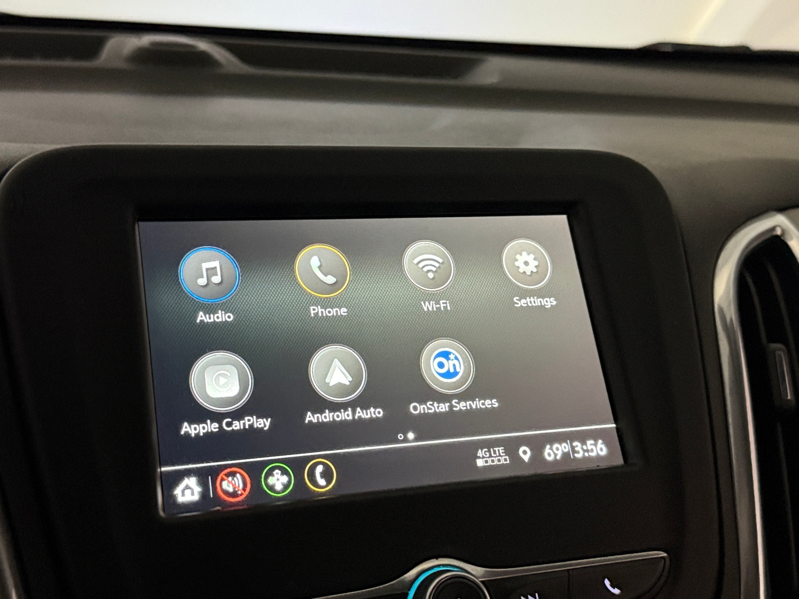 Thumbnail: 2019 Chevrolet Equinox - 4