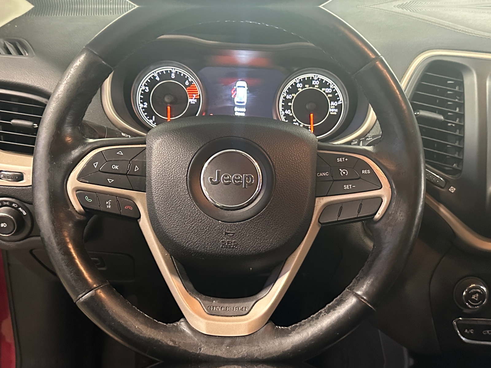 Thumbnail: 2016 Jeep Cherokee - 4