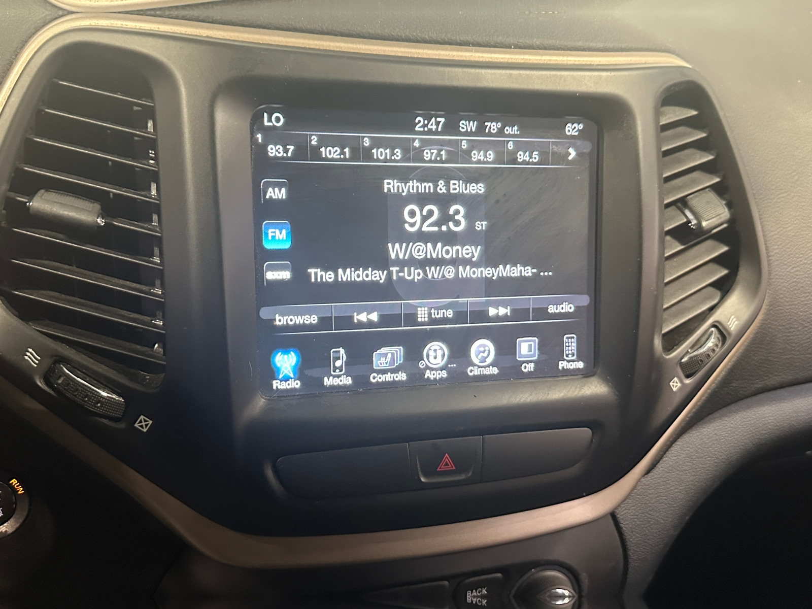 Thumbnail: 2016 Jeep Cherokee - 3
