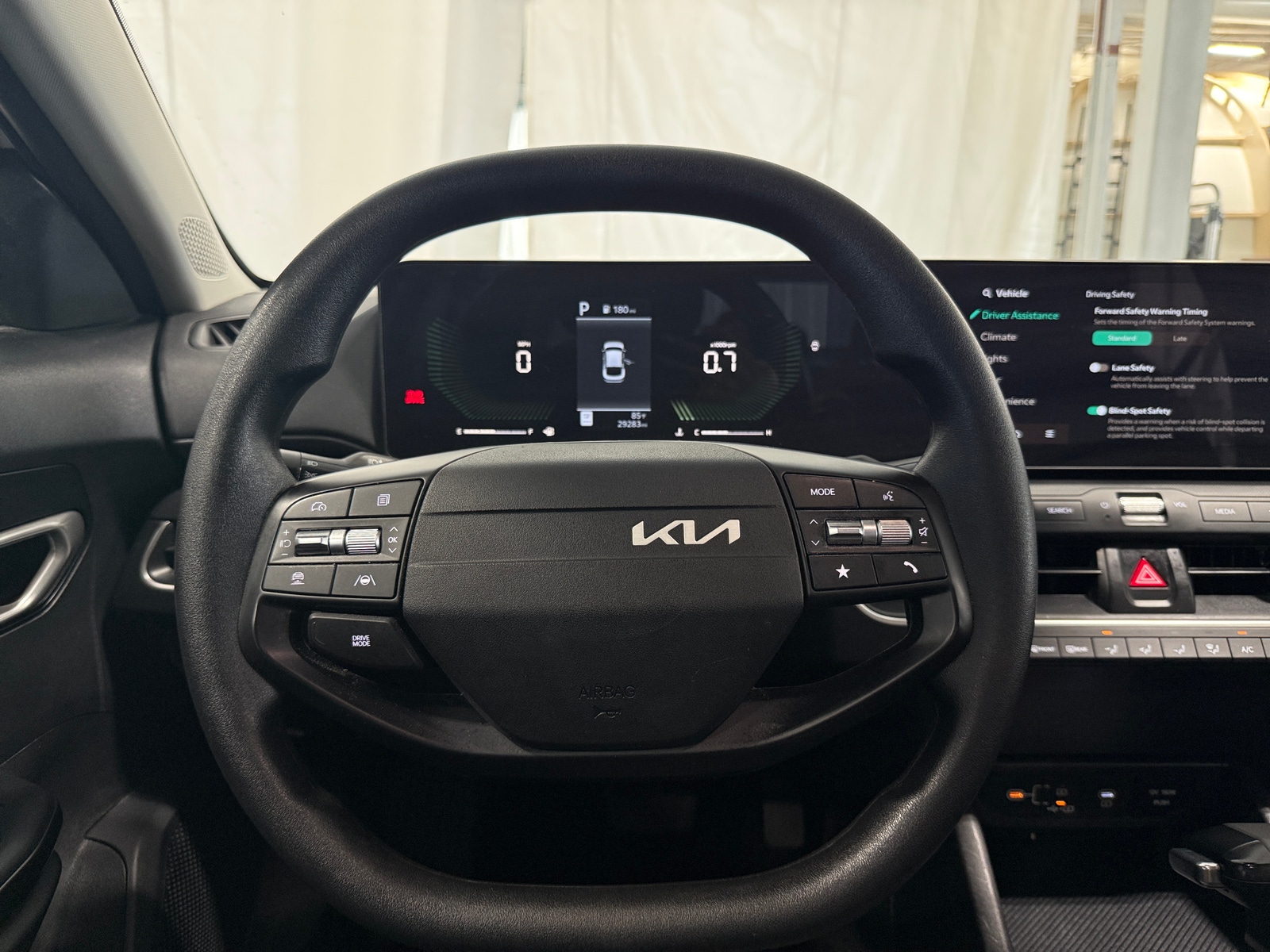 Thumbnail: 2025 Kia K4 - 5