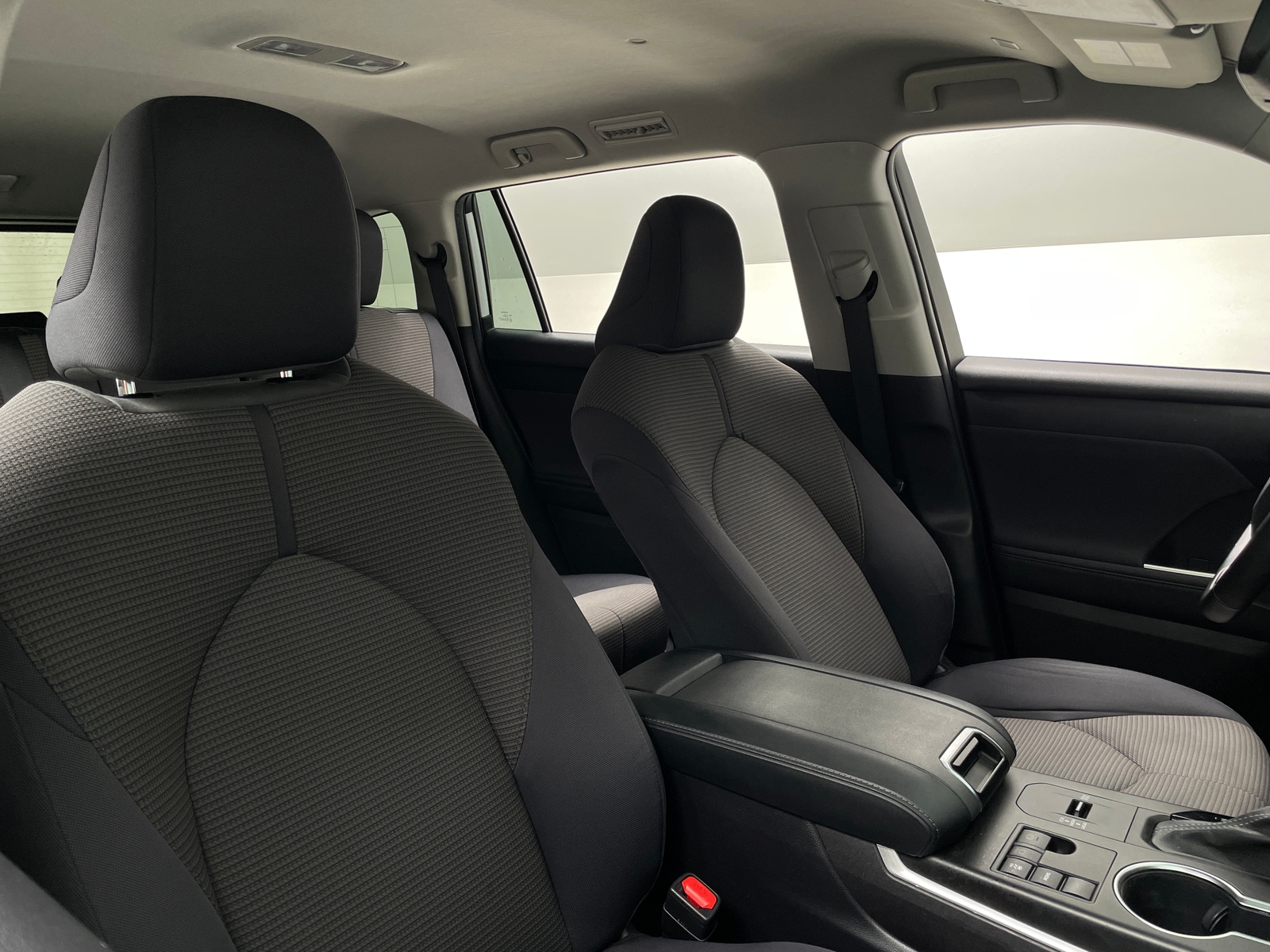 Thumbnail: 2023 Toyota Highlander - 2