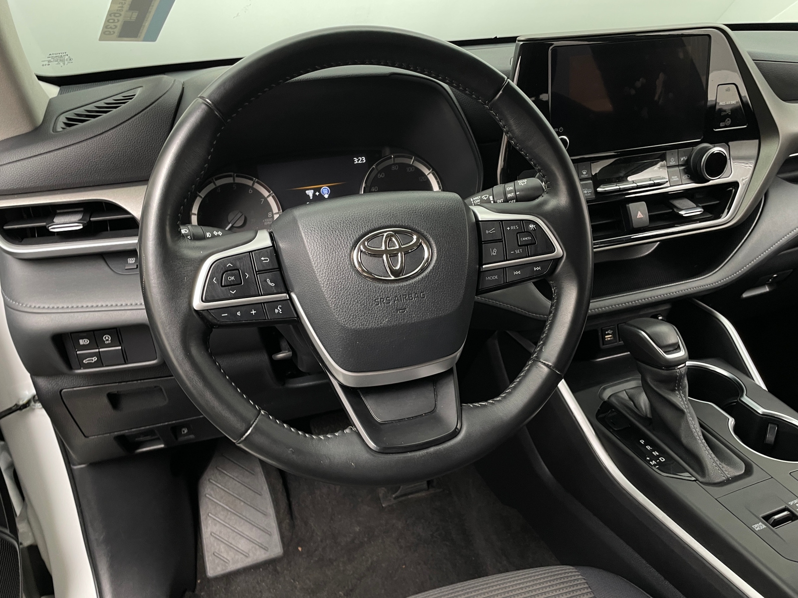 Thumbnail: 2023 Toyota Highlander - 5