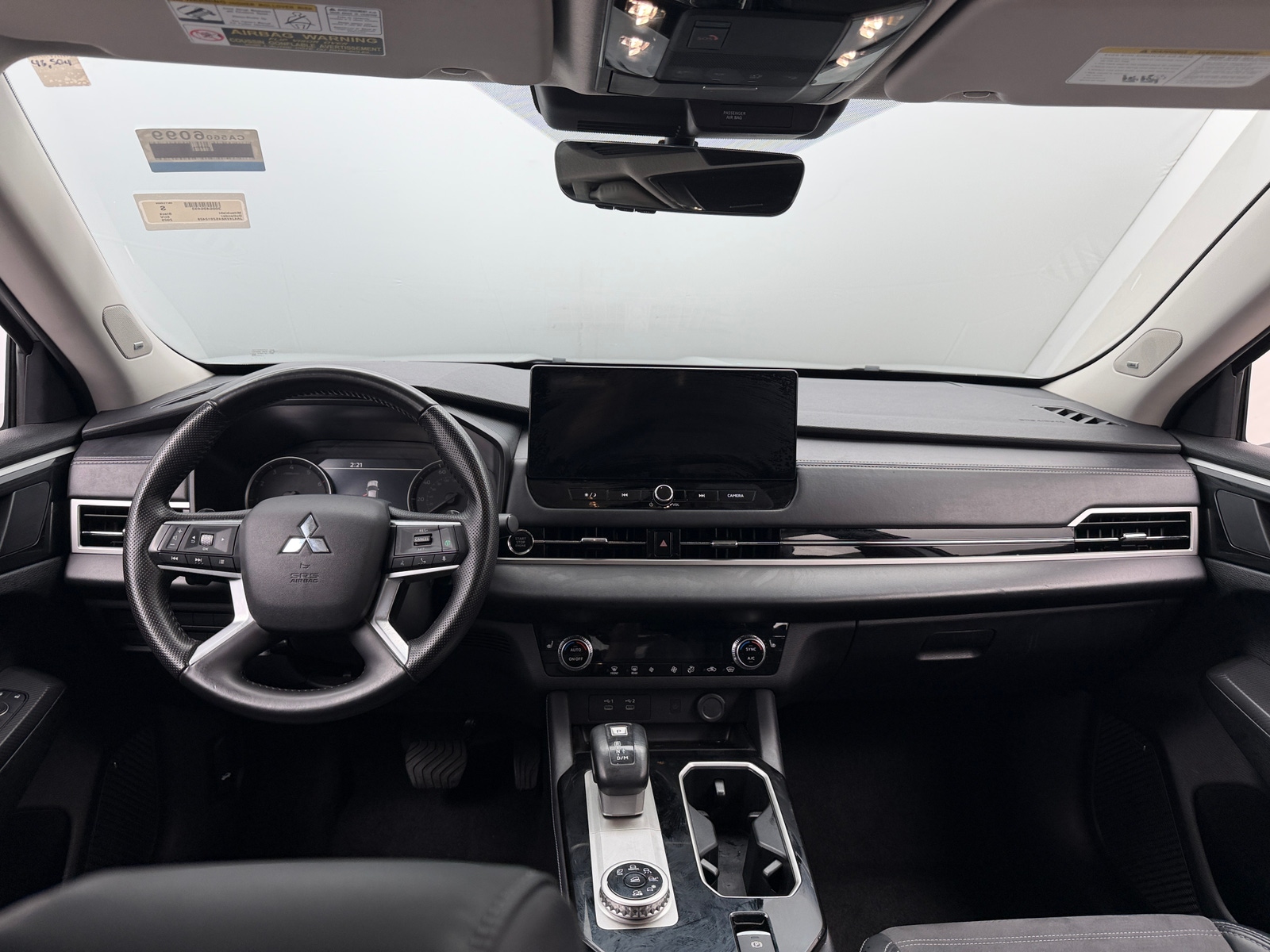 Thumbnail: 2025 Mitsubishi Outlander - 2