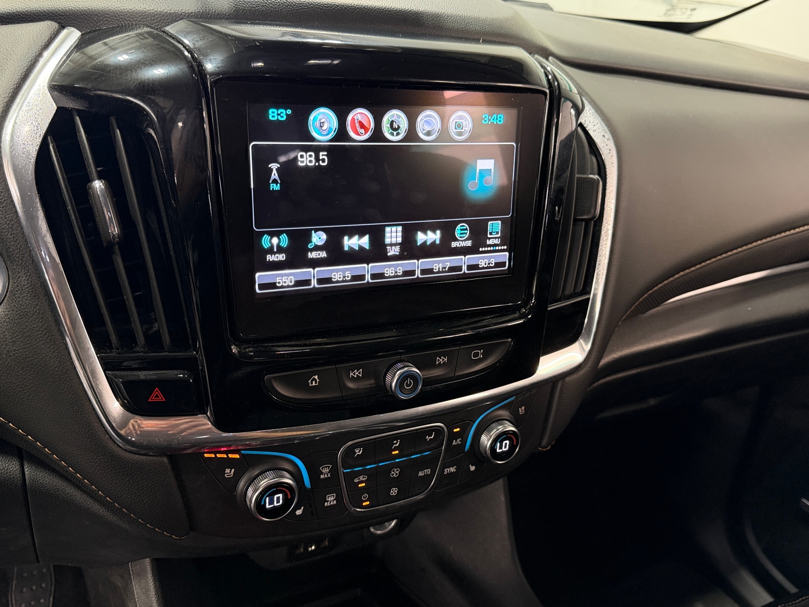 Thumbnail: 2019 Chevrolet Traverse - 3