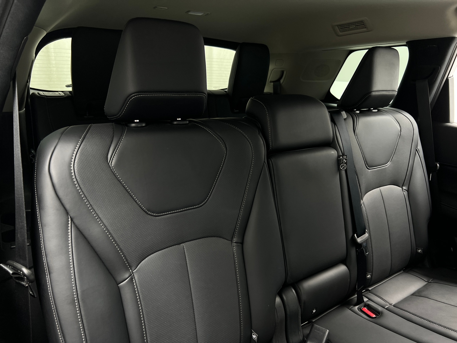 Thumbnail: 2026 INFINITI QX60 - 5