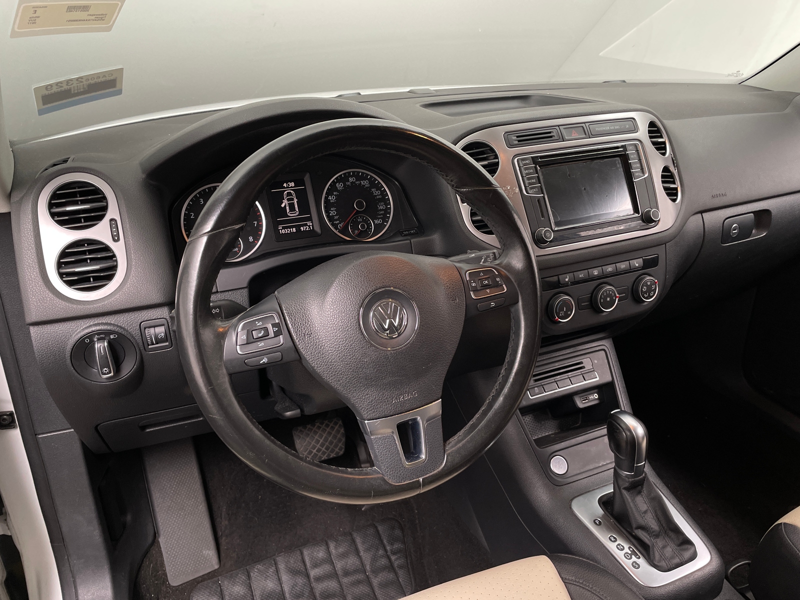 Thumbnail: 2017 Volkswagen Tiguan - 5