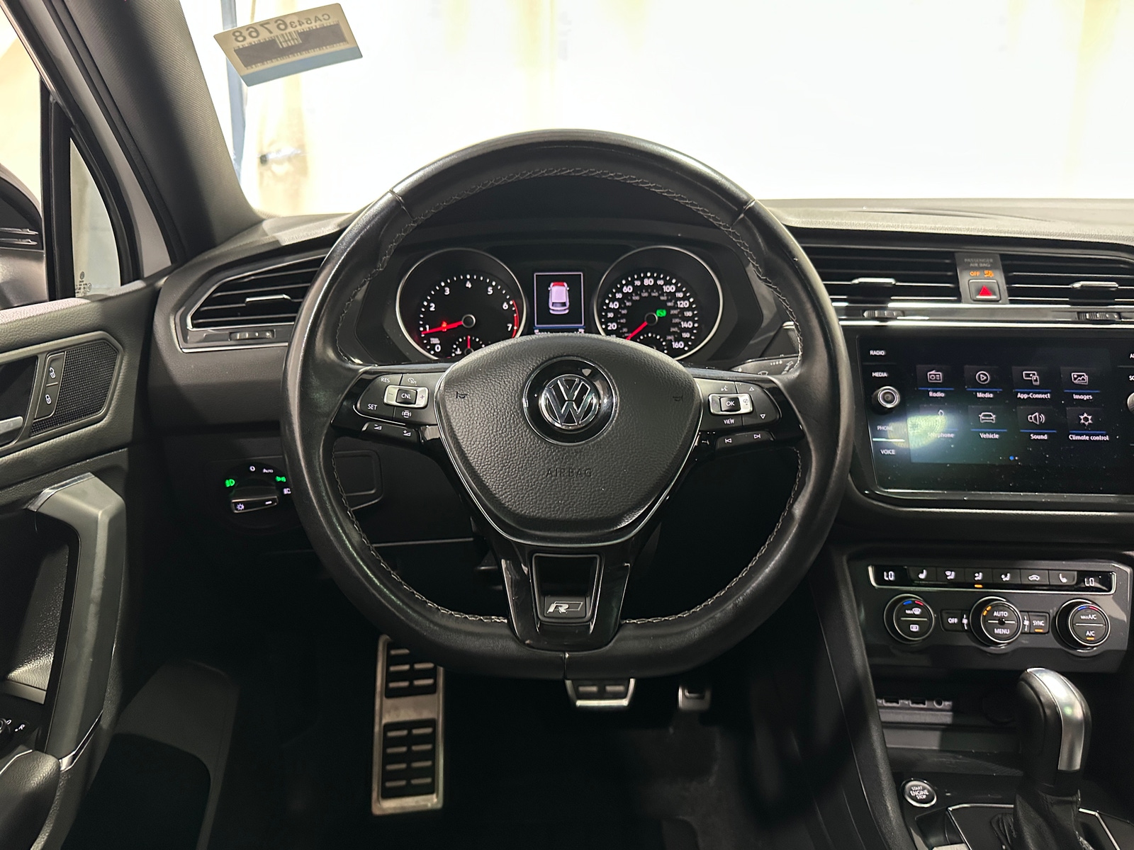 Thumbnail: 2020 Volkswagen Tiguan - 5