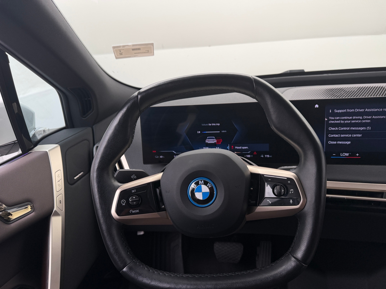 Thumbnail: 2023 BMW iX - 4