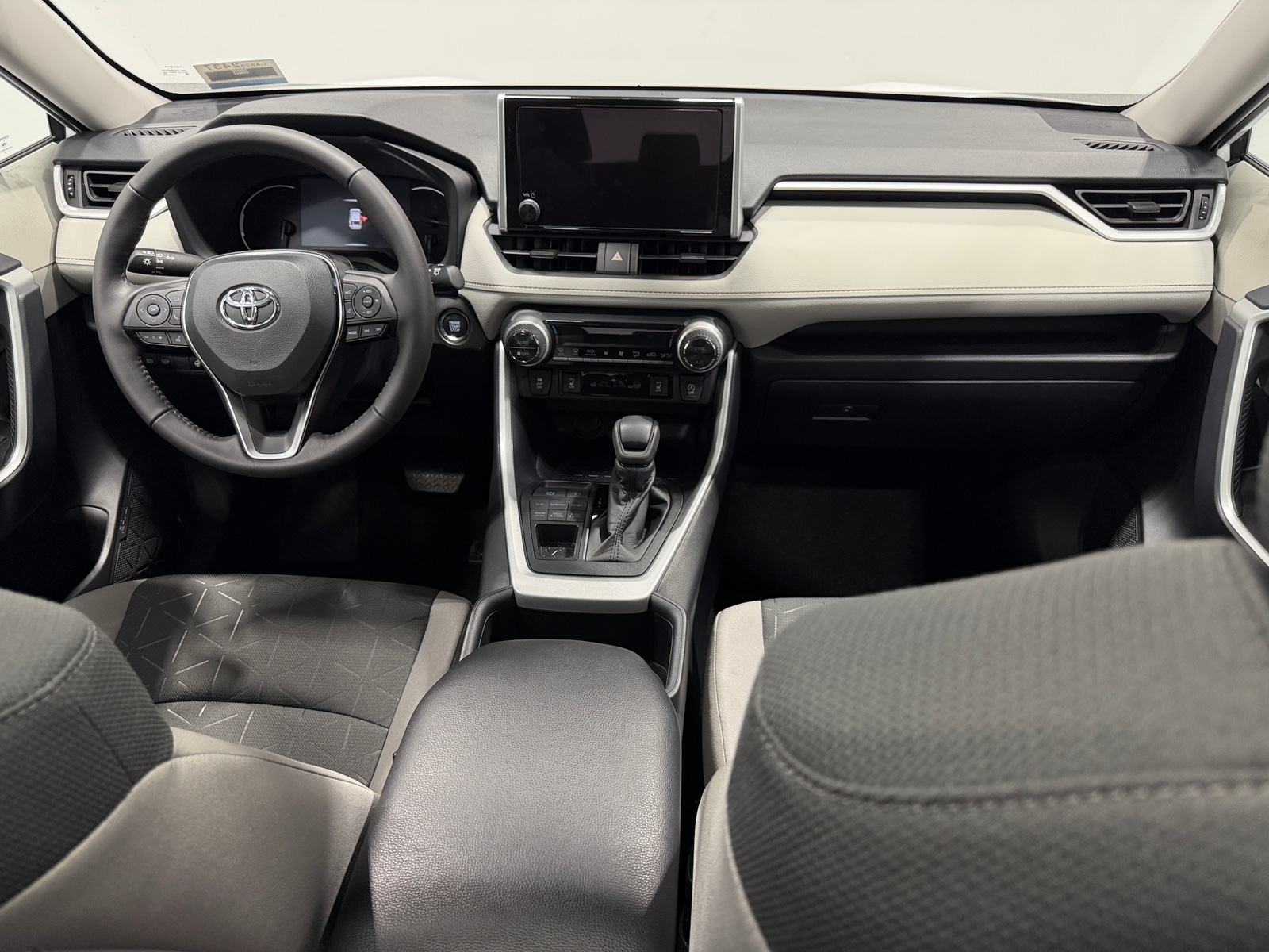 Thumbnail: 2025 Toyota RAV4 - 3