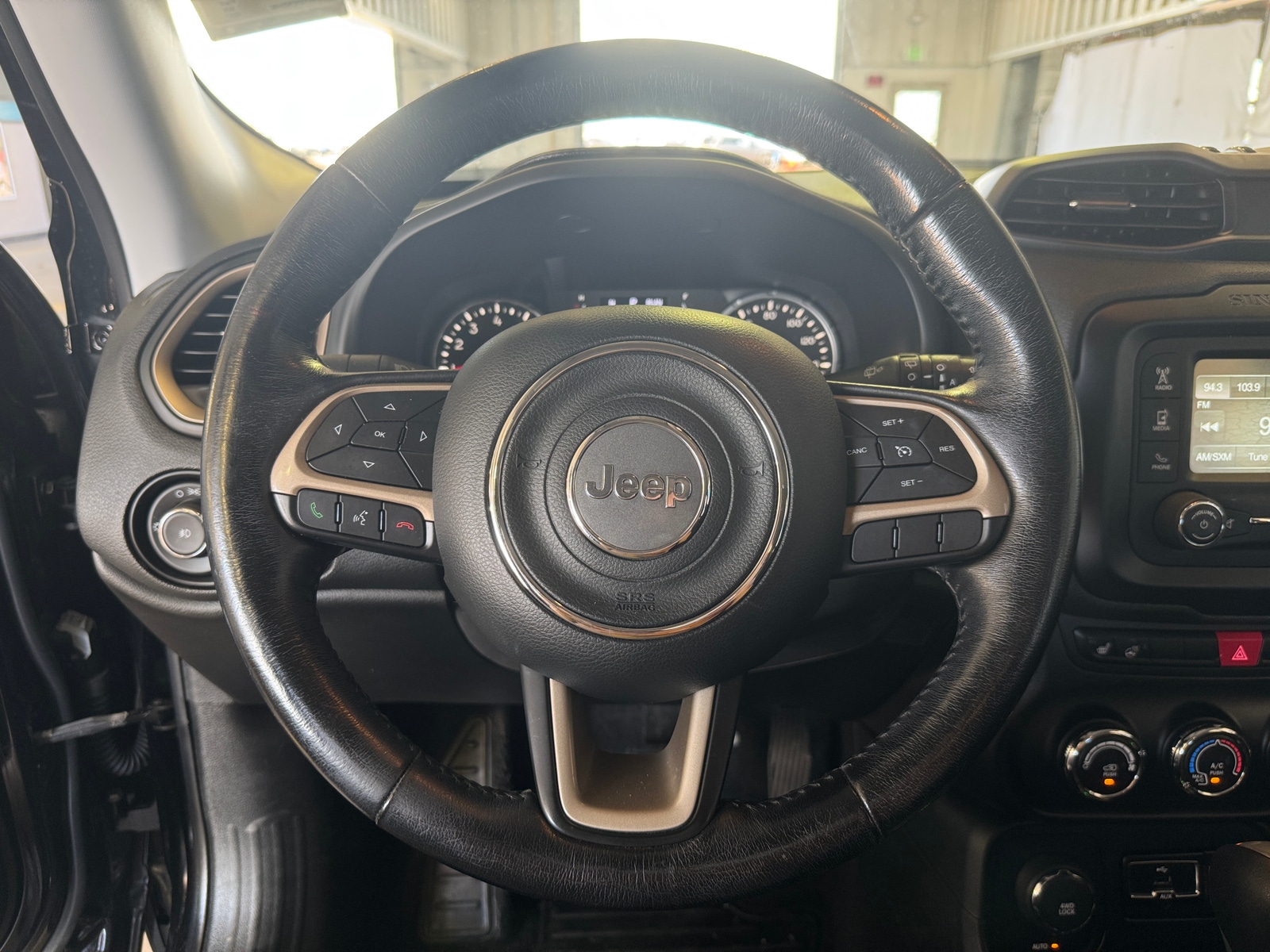 Thumbnail: 2017 Jeep Renegade - 5