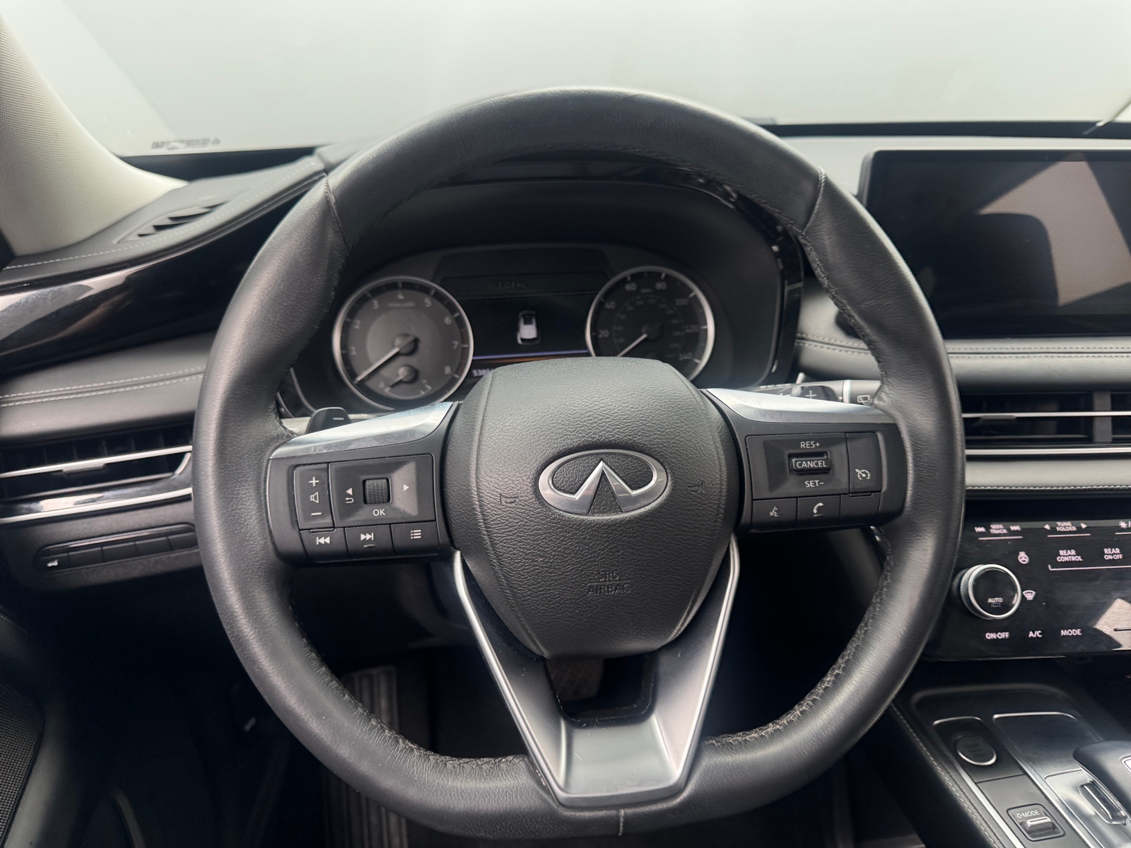 Thumbnail: 2023 INFINITI QX60 - 4