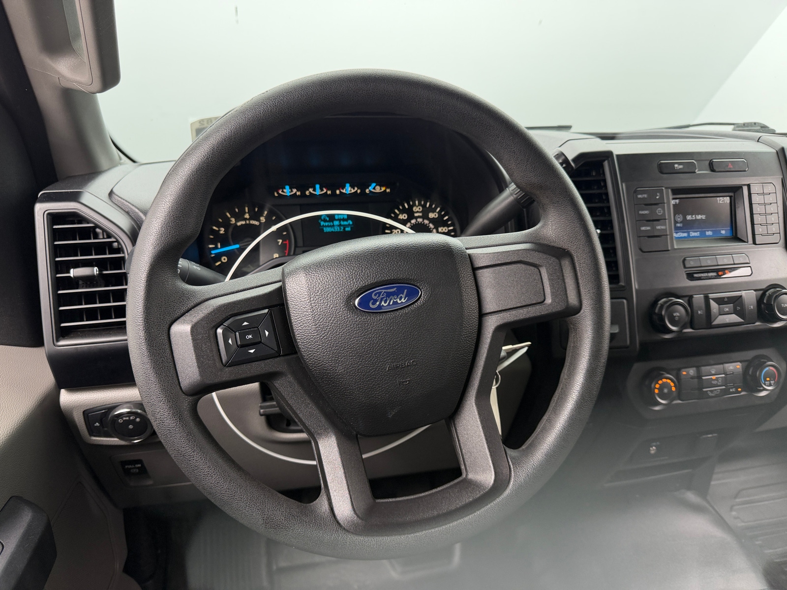 Thumbnail: 2016 Ford Econoline - 5