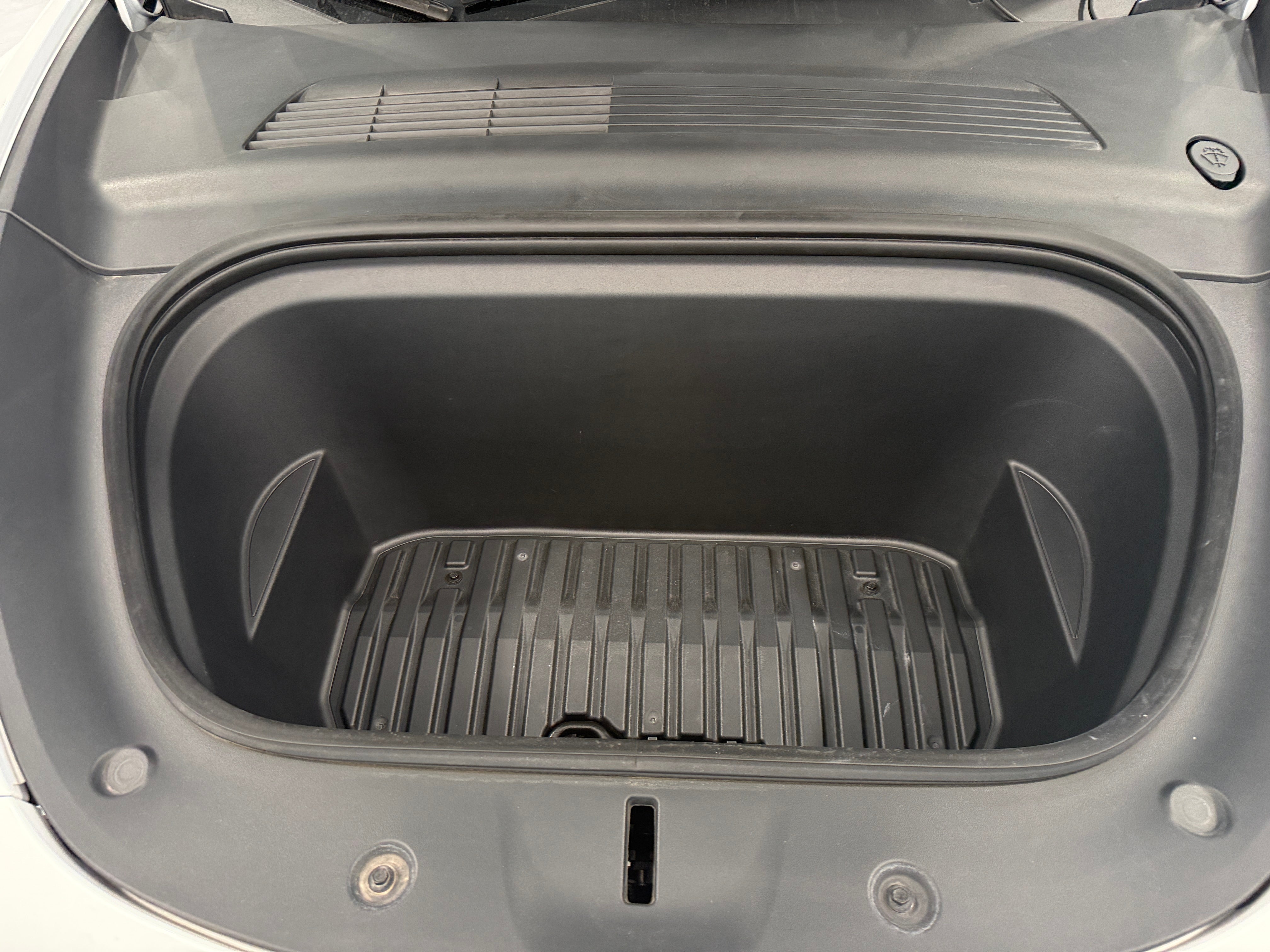 Used 2021 Tesla Model Y Standard Range with VIN 5YJYGDED3MF123378 for sale in Oak Creek, WI