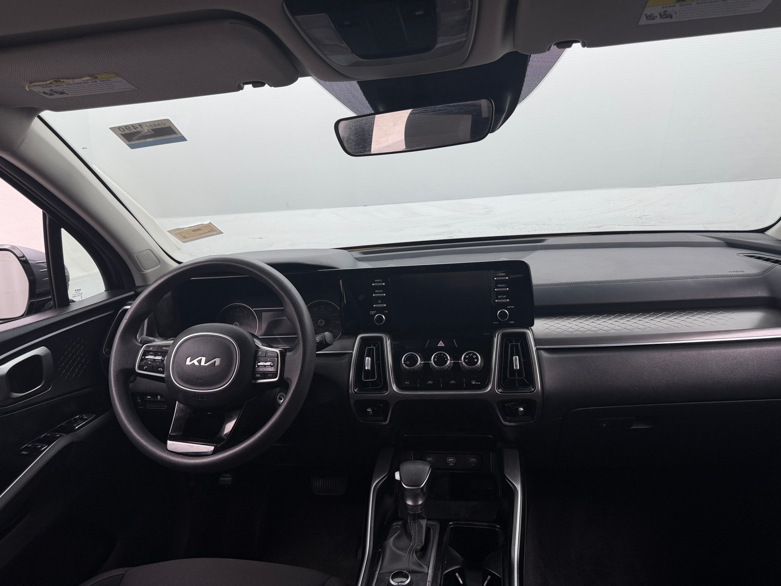 Thumbnail: 2023 Kia Sorento - 3