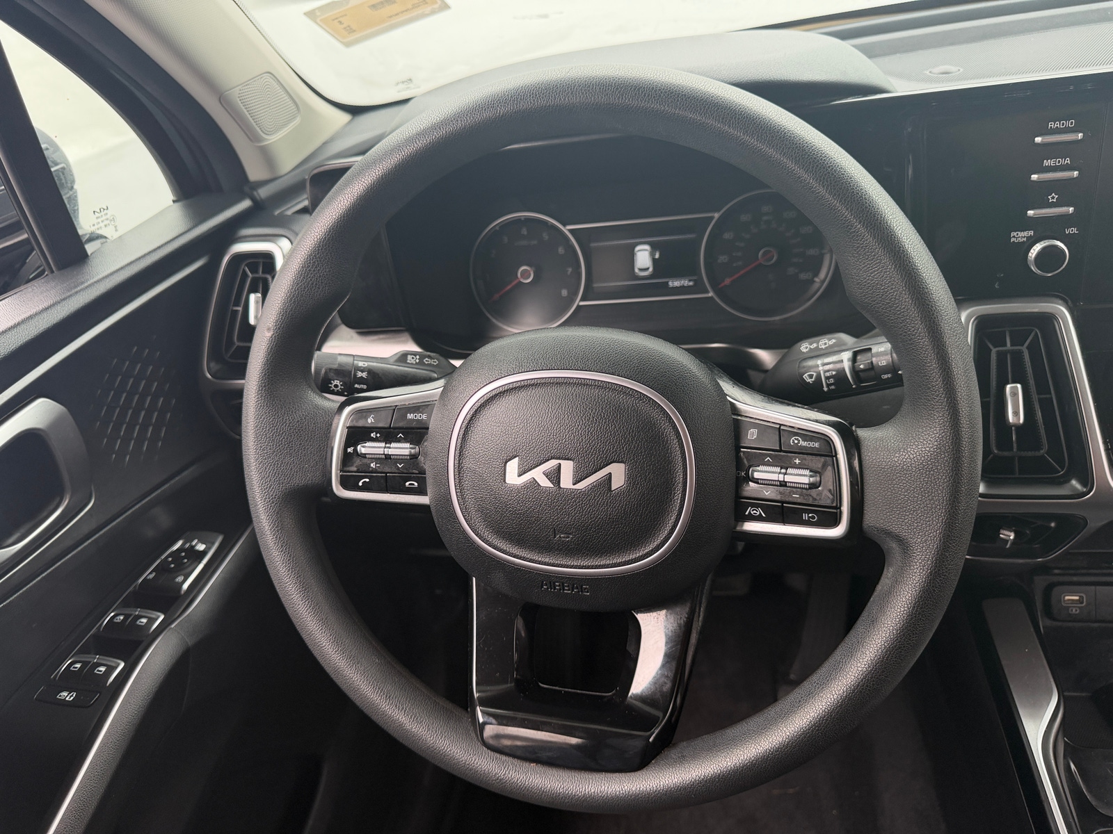 Thumbnail: 2023 Kia Sorento - 5