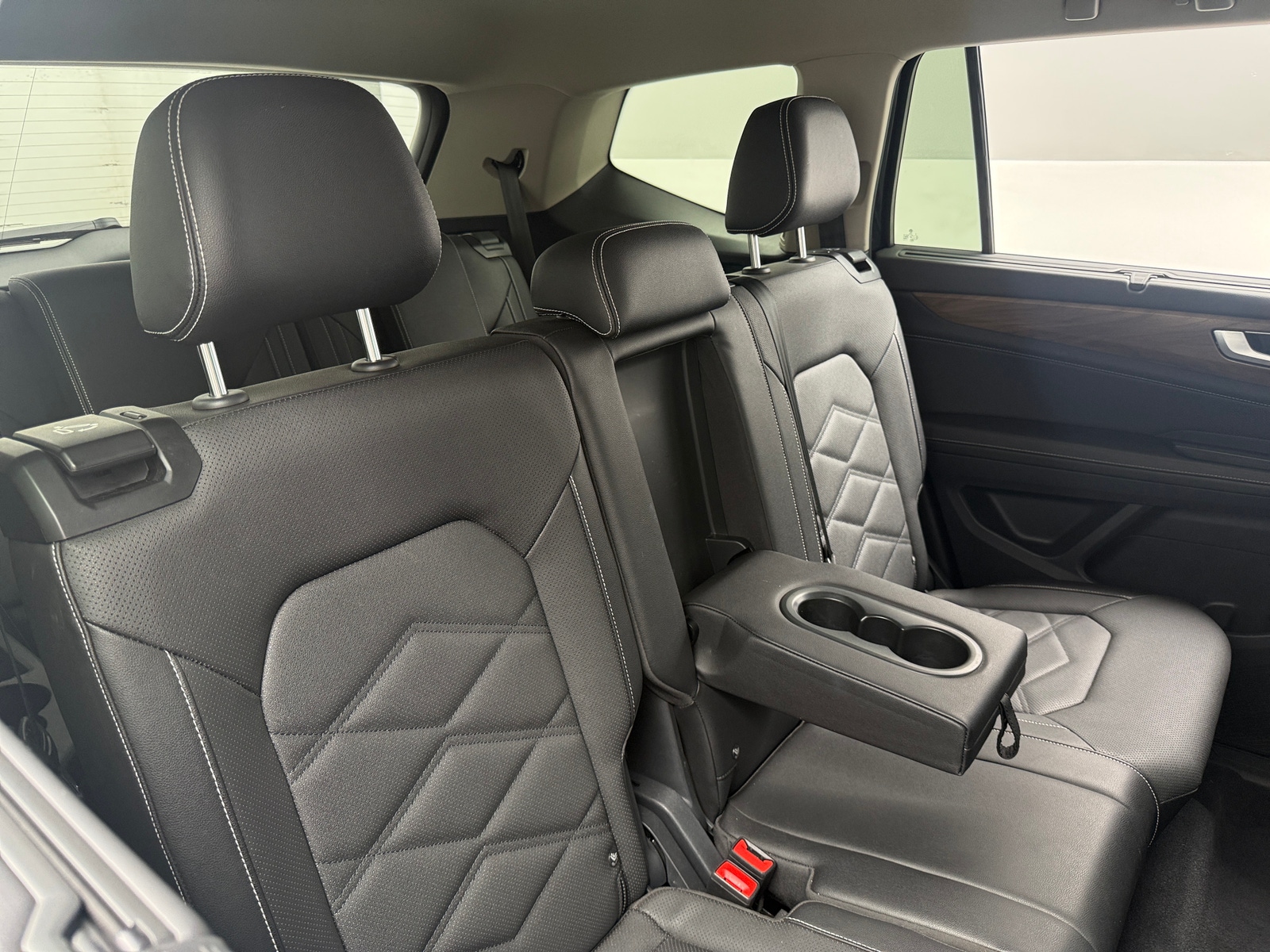 Thumbnail: 2026 Volkswagen Atlas - 6