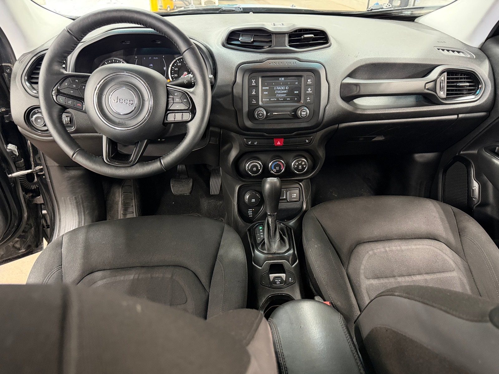 Thumbnail: 2017 Jeep Renegade - 3