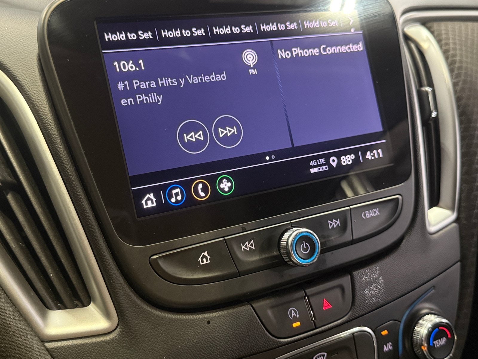Thumbnail: 2023 Chevrolet Malibu - 4