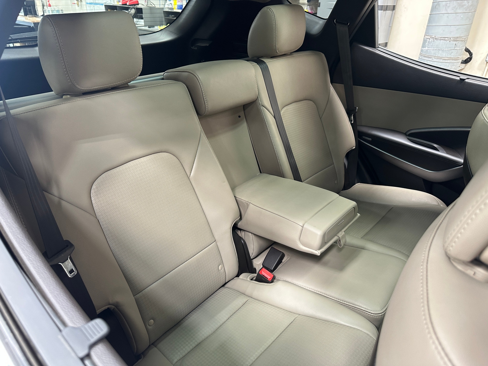 Thumbnail: 2015 Hyundai Santa Fe - 5
