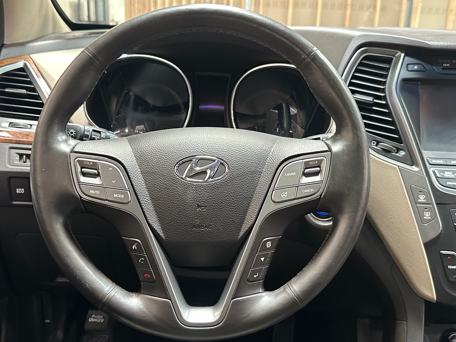 Thumbnail: 2015 Hyundai Santa Fe - 4