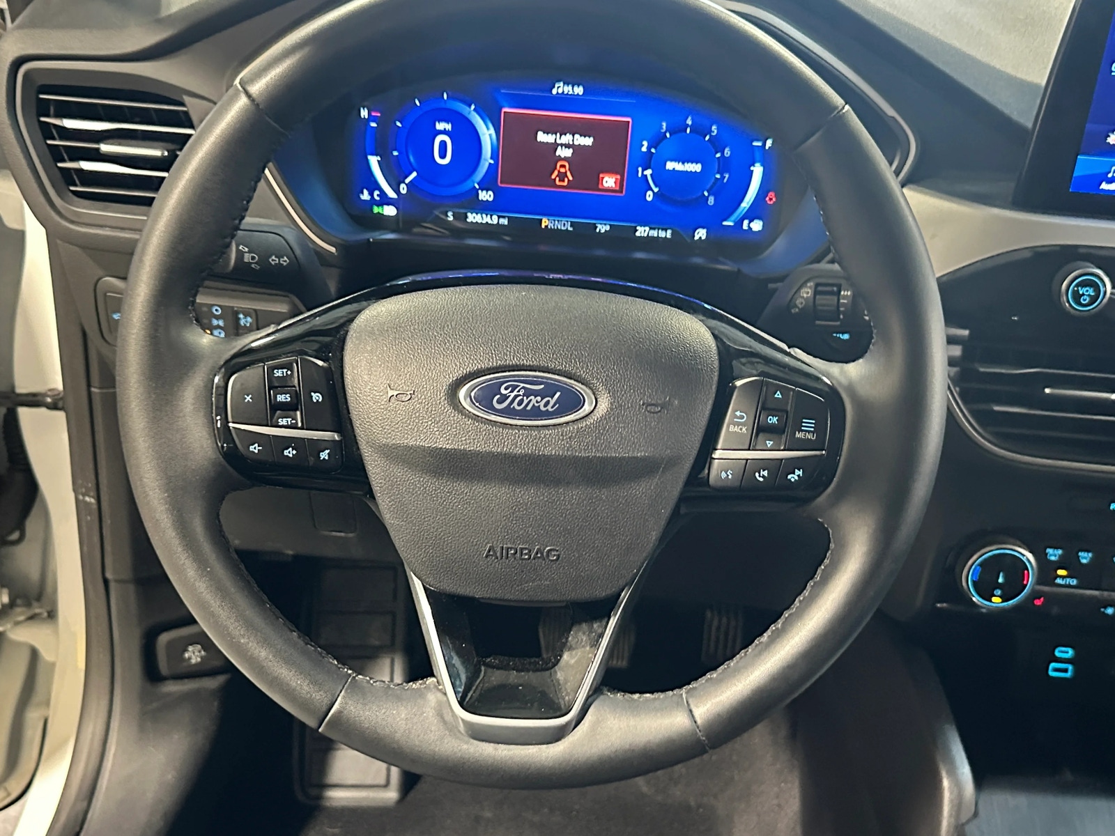 Thumbnail: 2022 Ford Escape - 4
