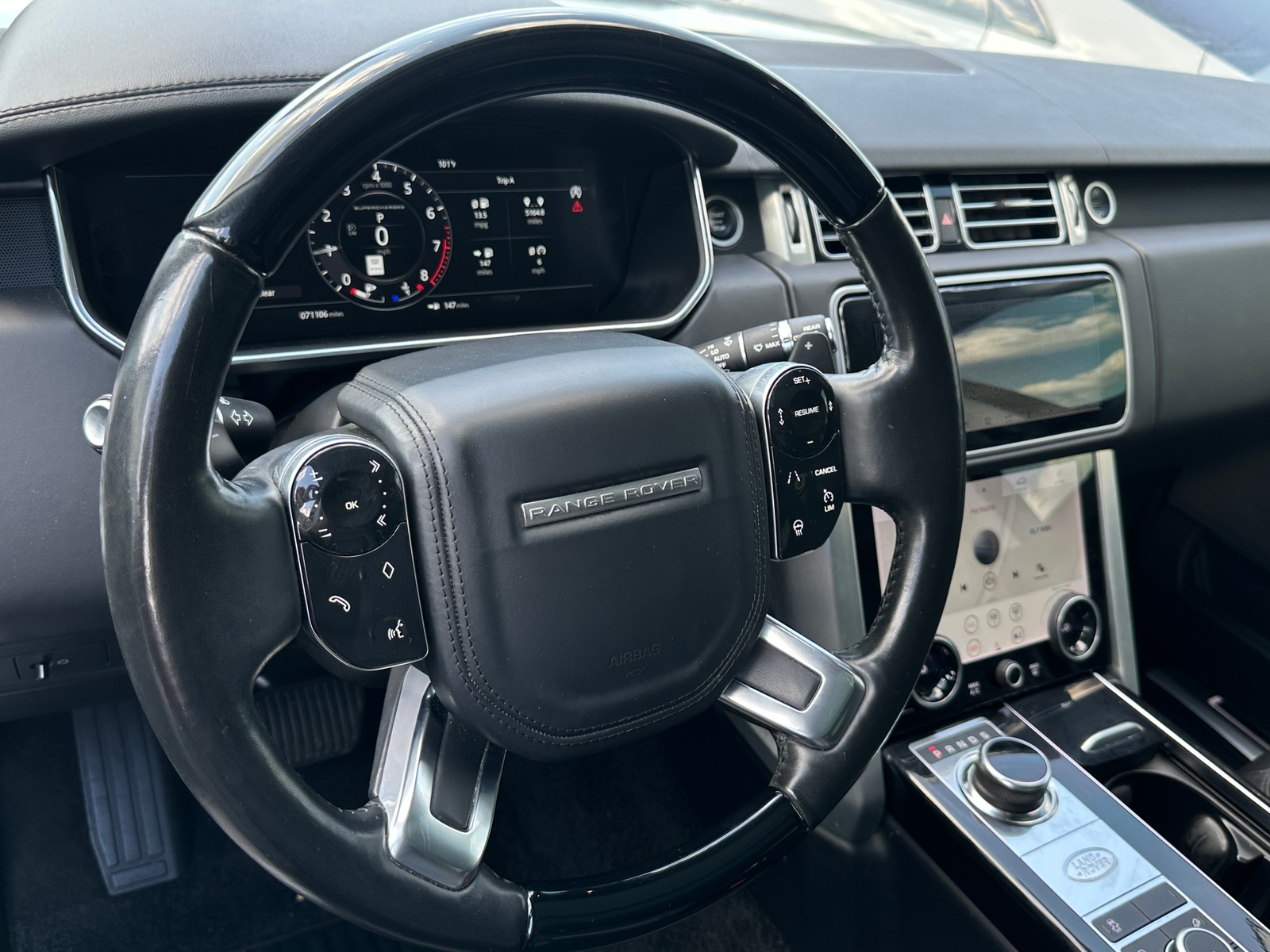 Thumbnail: 2018 Land Rover Range Rover - 4