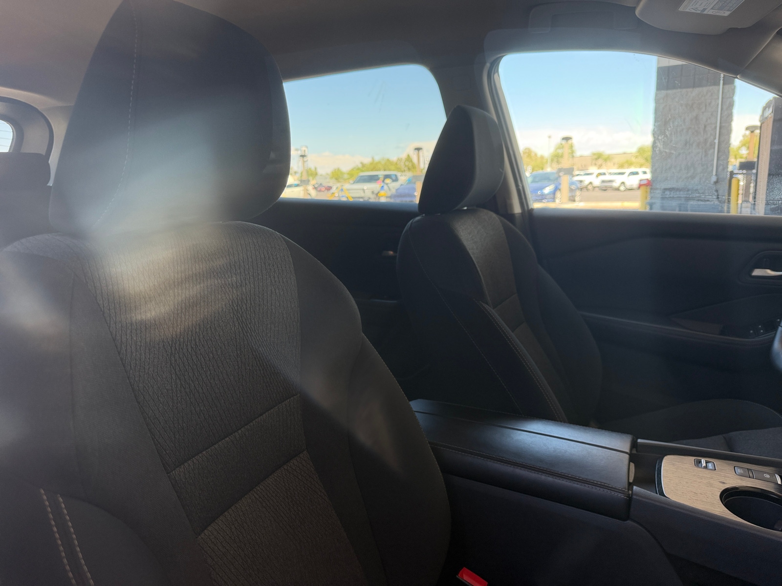Thumbnail: 2025 Nissan Rogue - 2