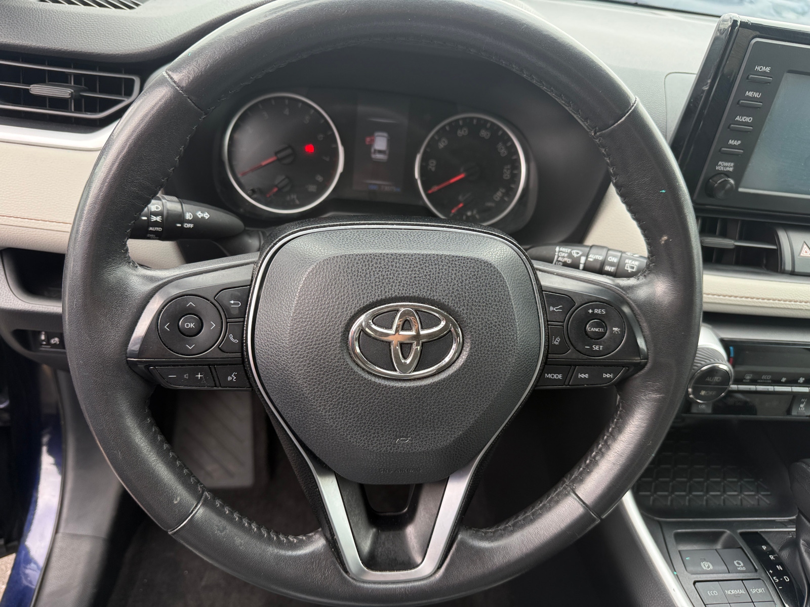 Thumbnail: 2019 Toyota RAV4 - 5