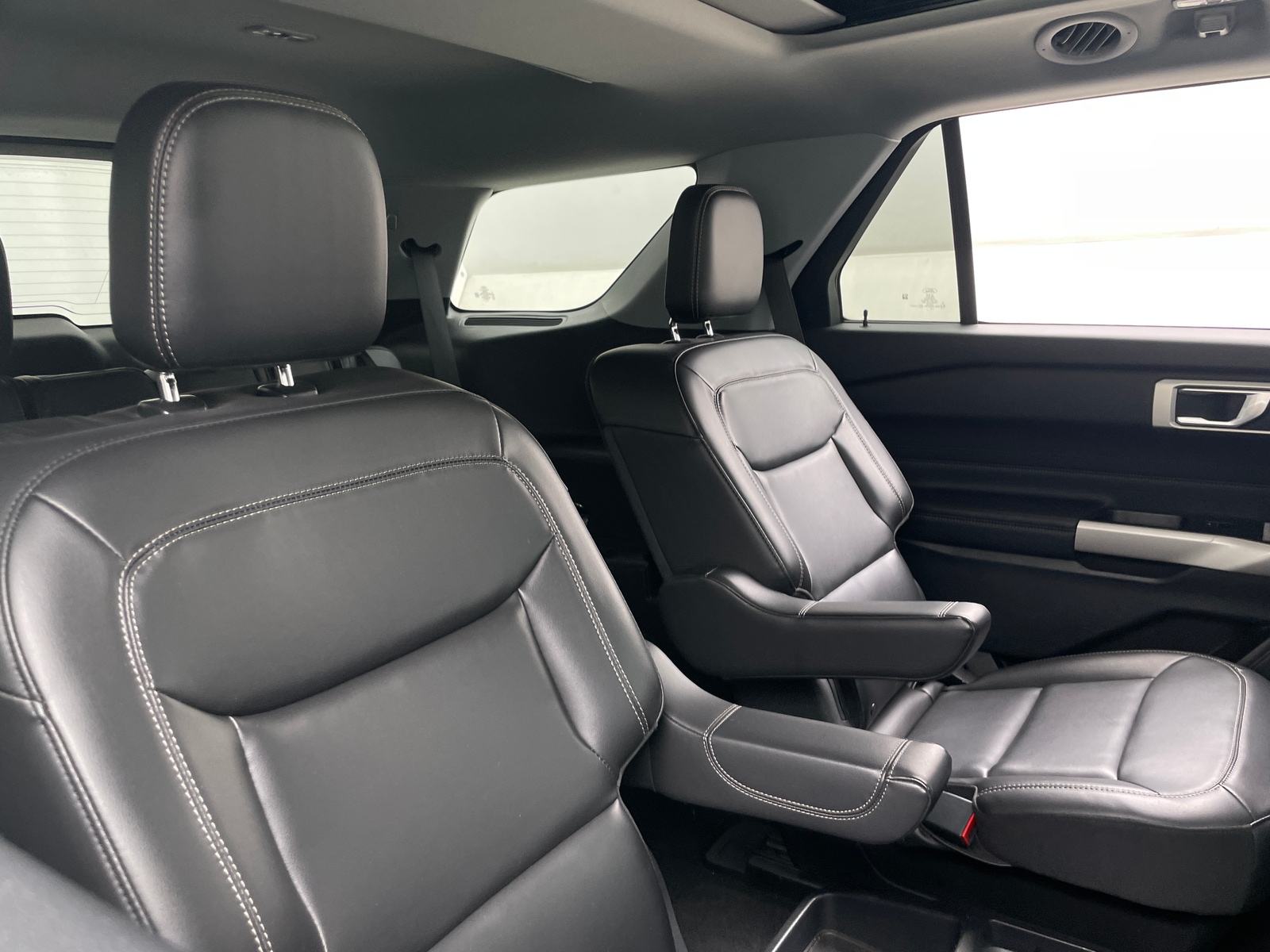 Thumbnail: 2021 Ford Explorer - 5