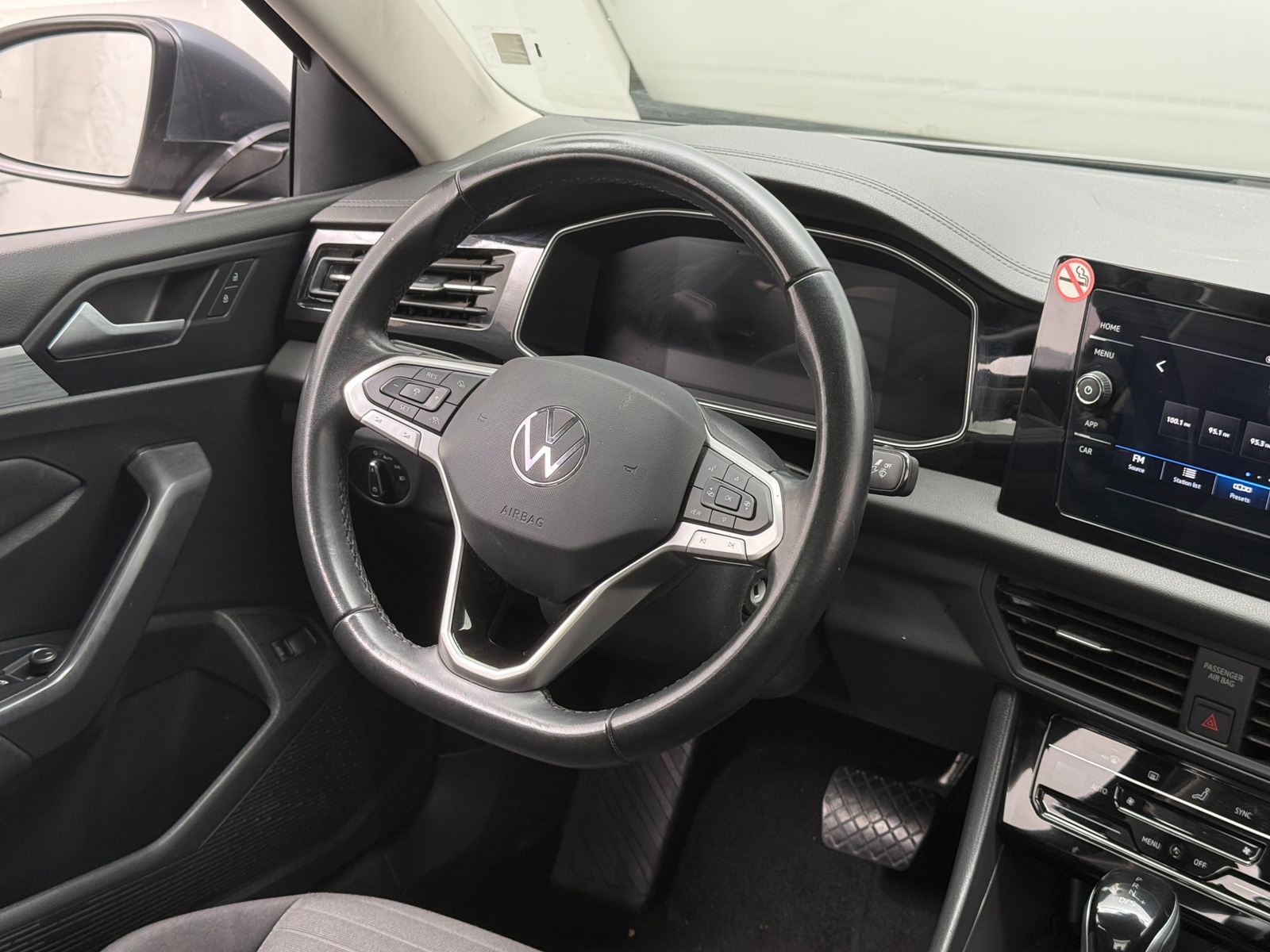 Thumbnail: 2025 Volkswagen Jetta - 5