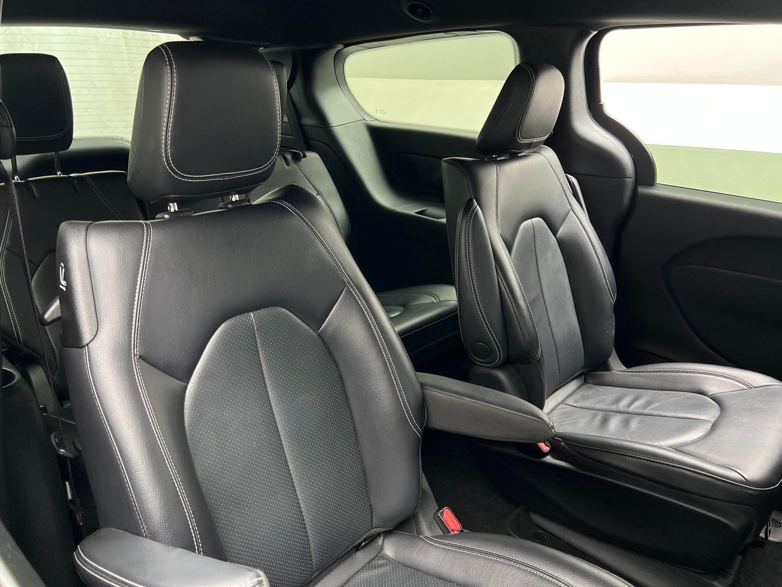 Thumbnail: 2022 Chrysler Pacifica - 5