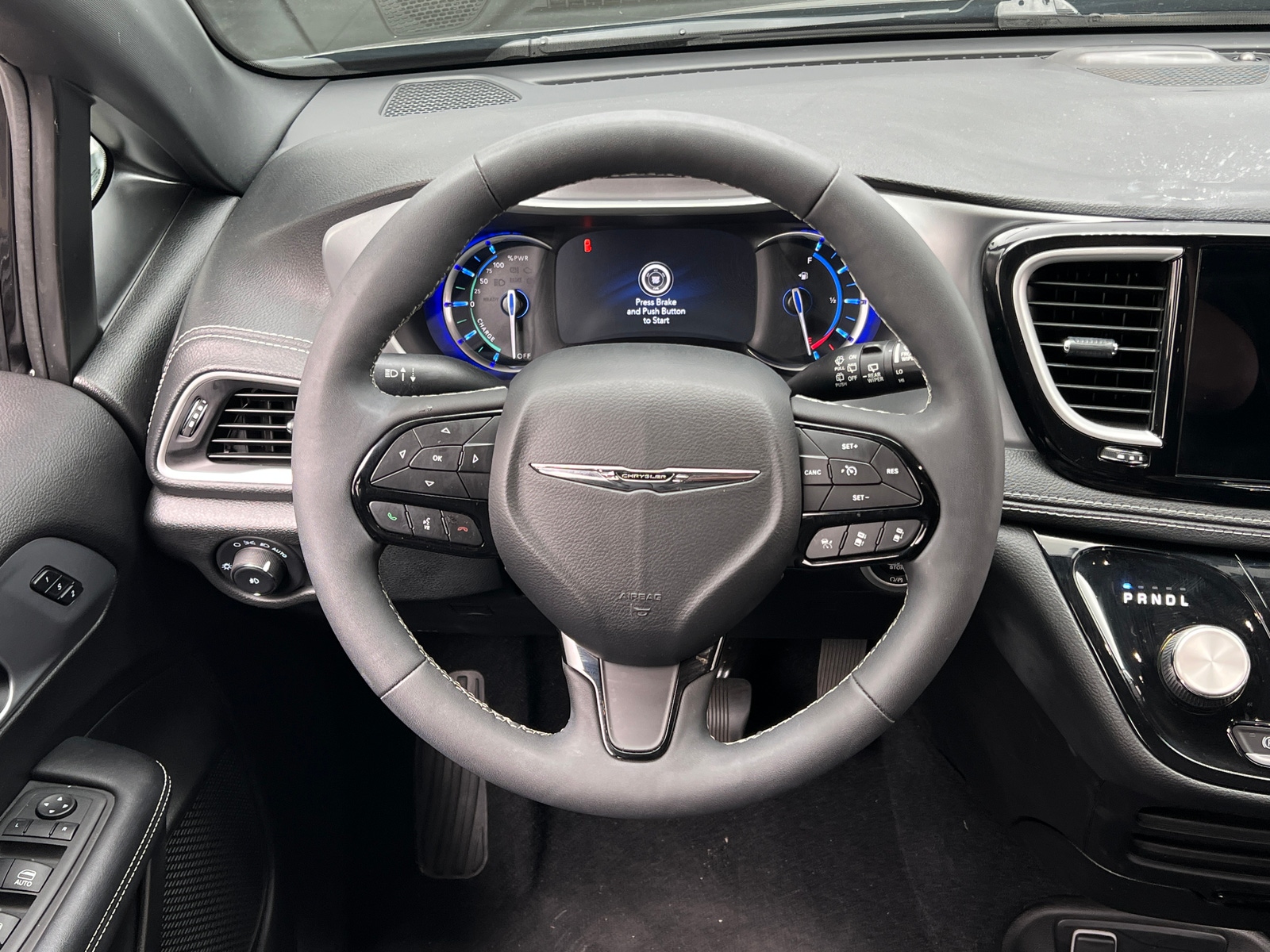 Thumbnail: 2022 Chrysler Pacifica - 4