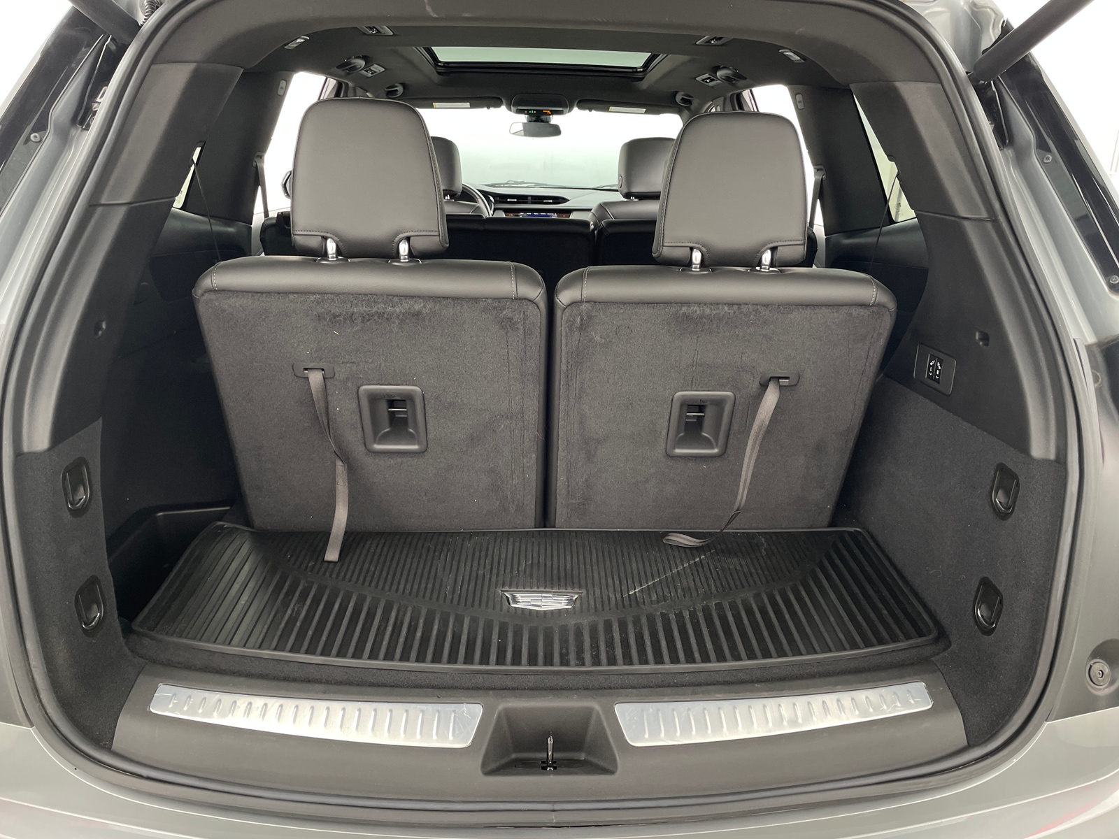 Thumbnail: 2024 Cadillac XT6 - 6