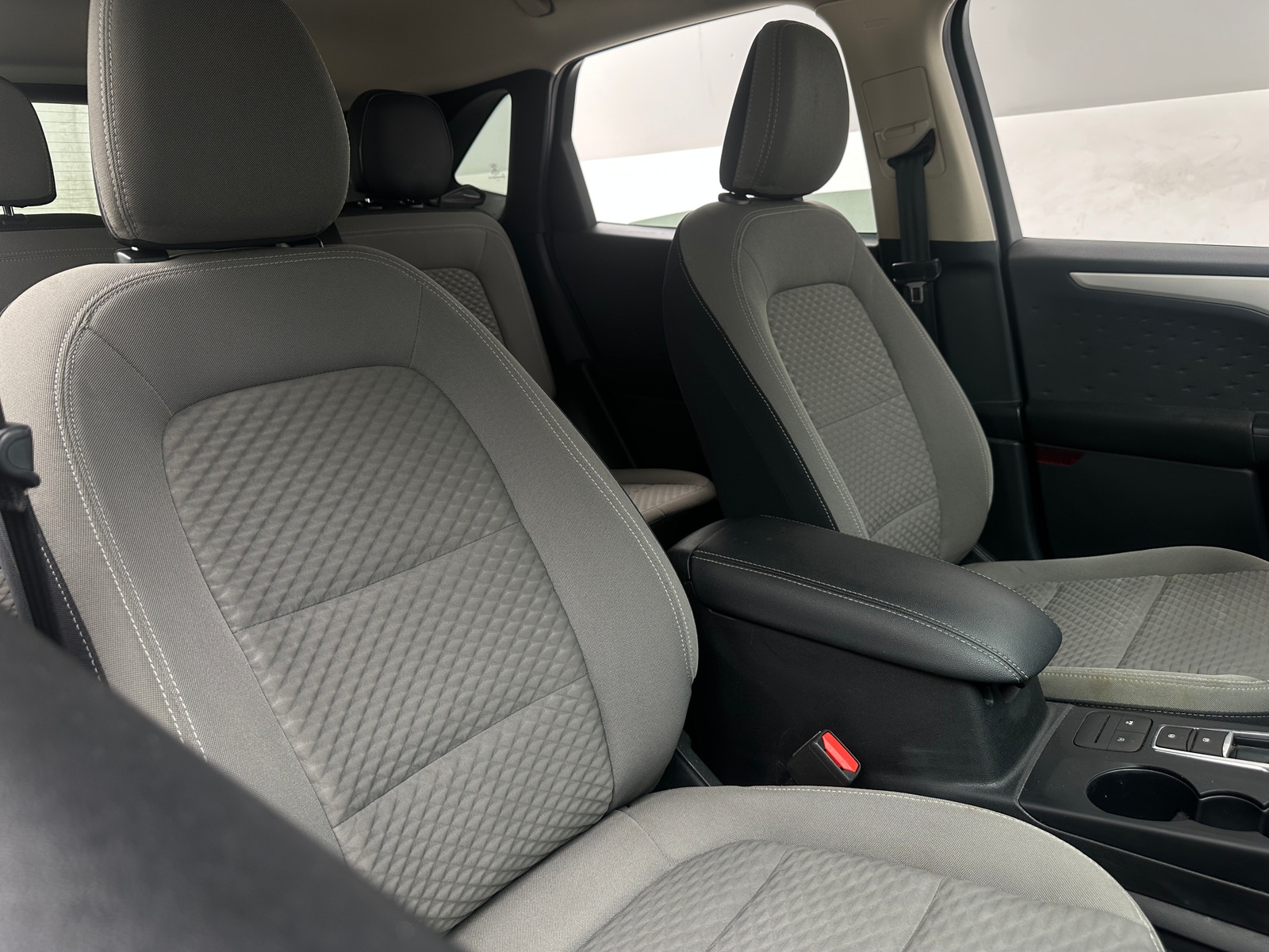 Thumbnail: 2020 Ford Escape - 2