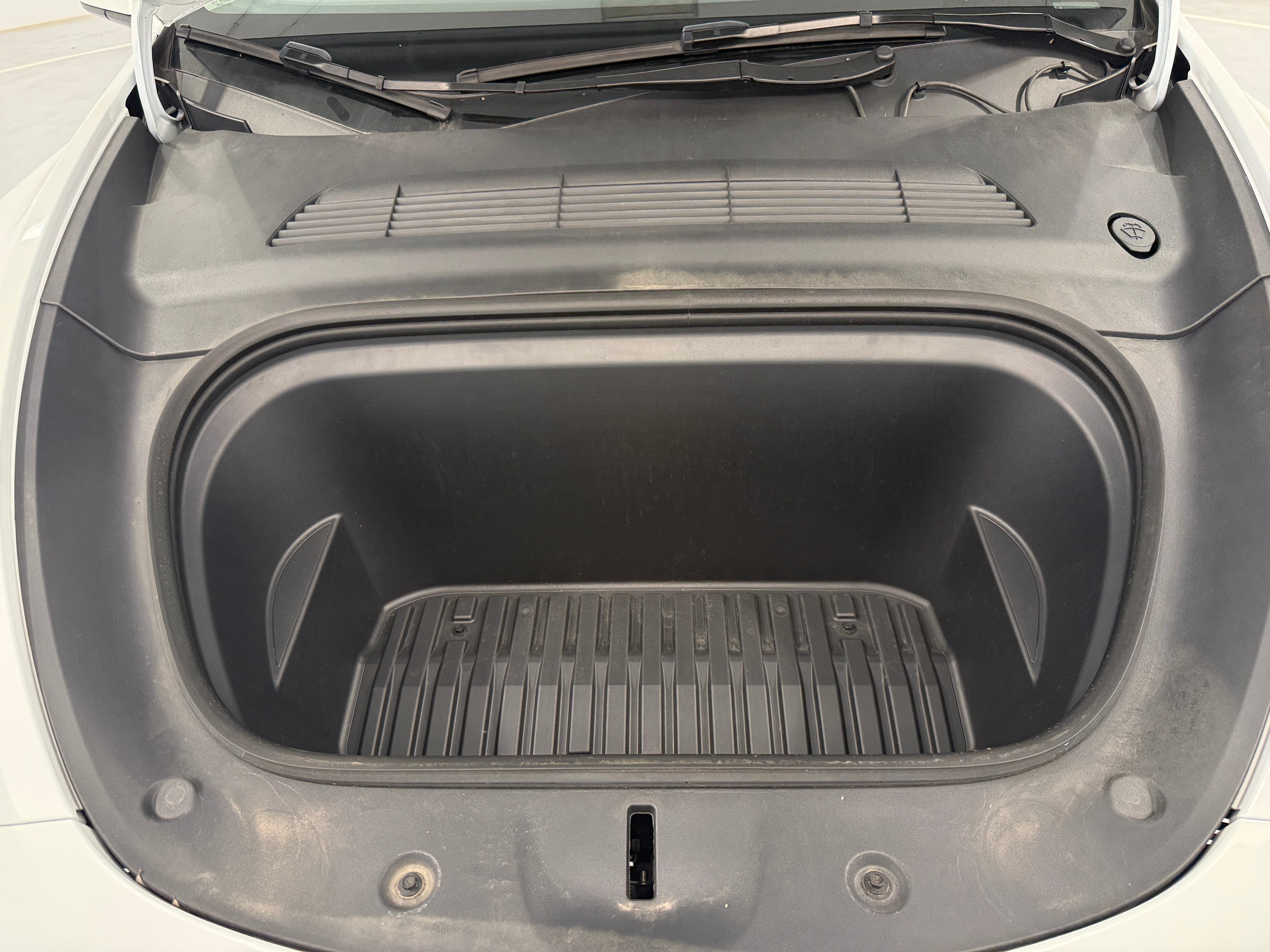 Used 2024 Tesla Model Y Long Range with VIN 7SAYGDED3RF092644 for sale in Auburn, WA
