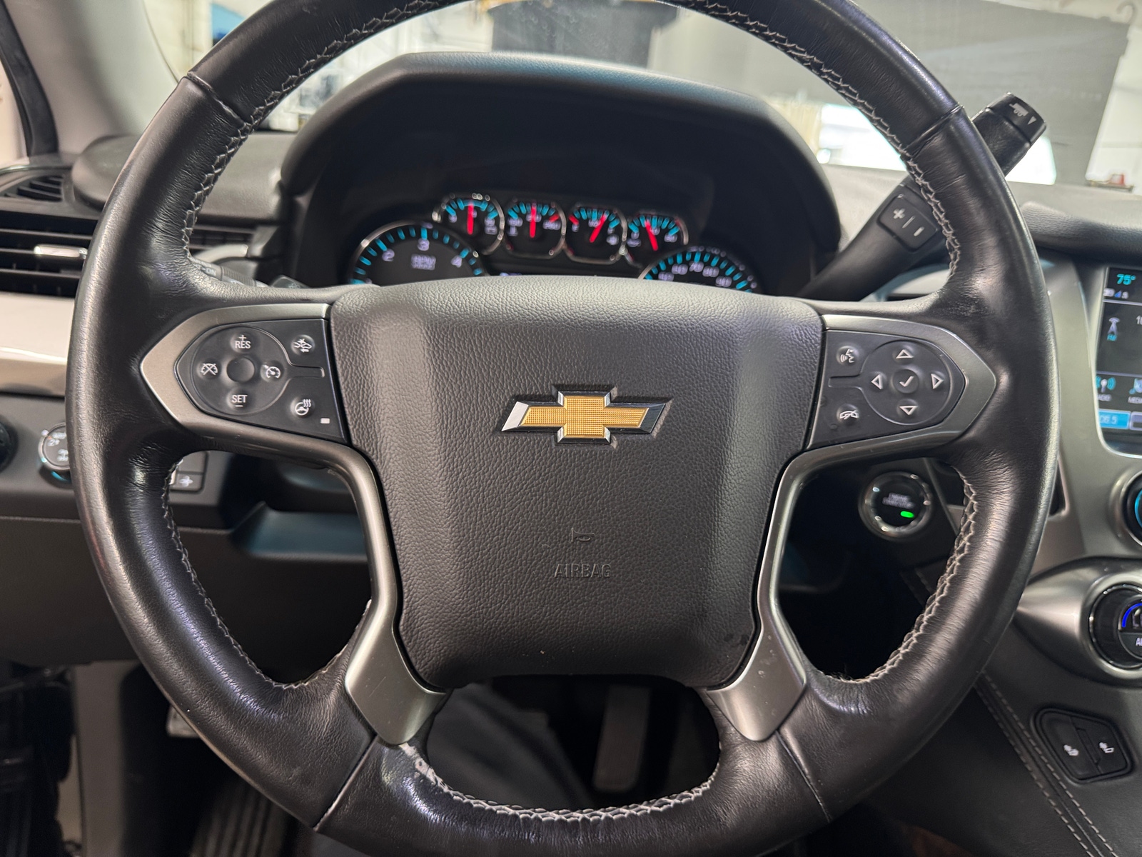 Thumbnail: 2018 Chevrolet Tahoe - 4