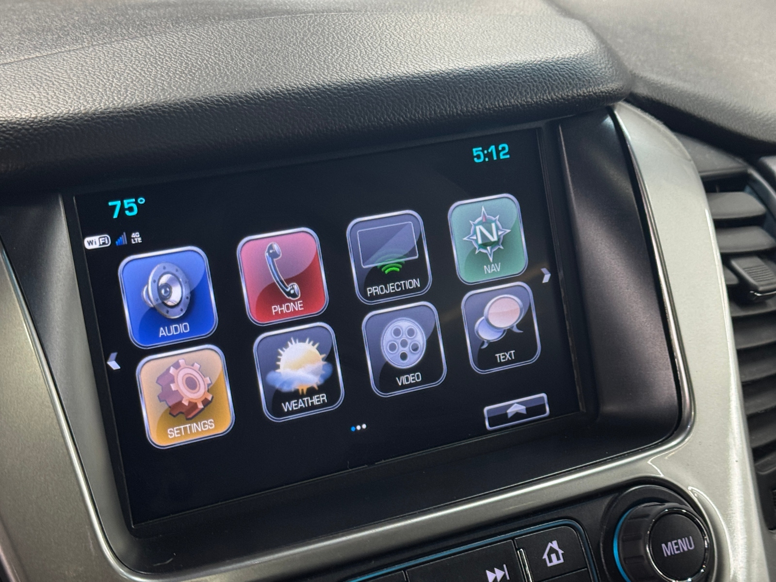 Thumbnail: 2018 Chevrolet Tahoe - 3