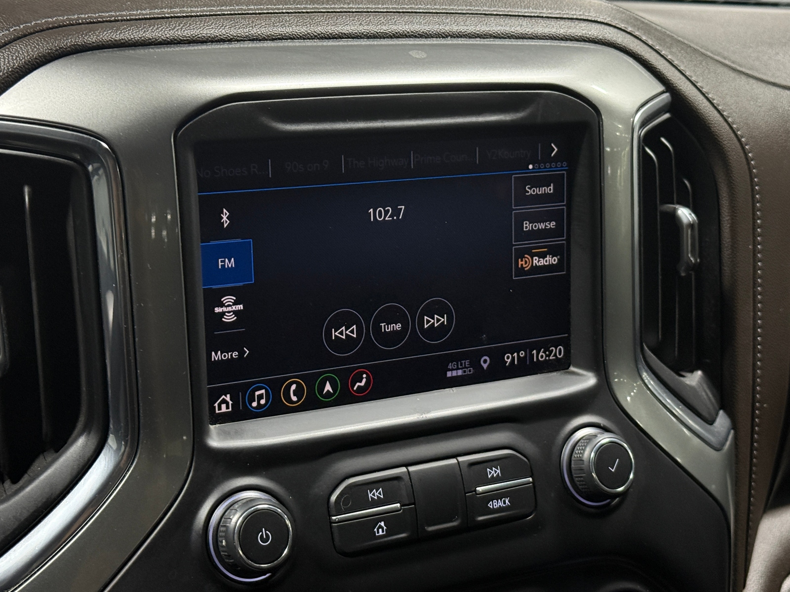 Thumbnail: 2019 Chevrolet Silverado 1500 - 3
