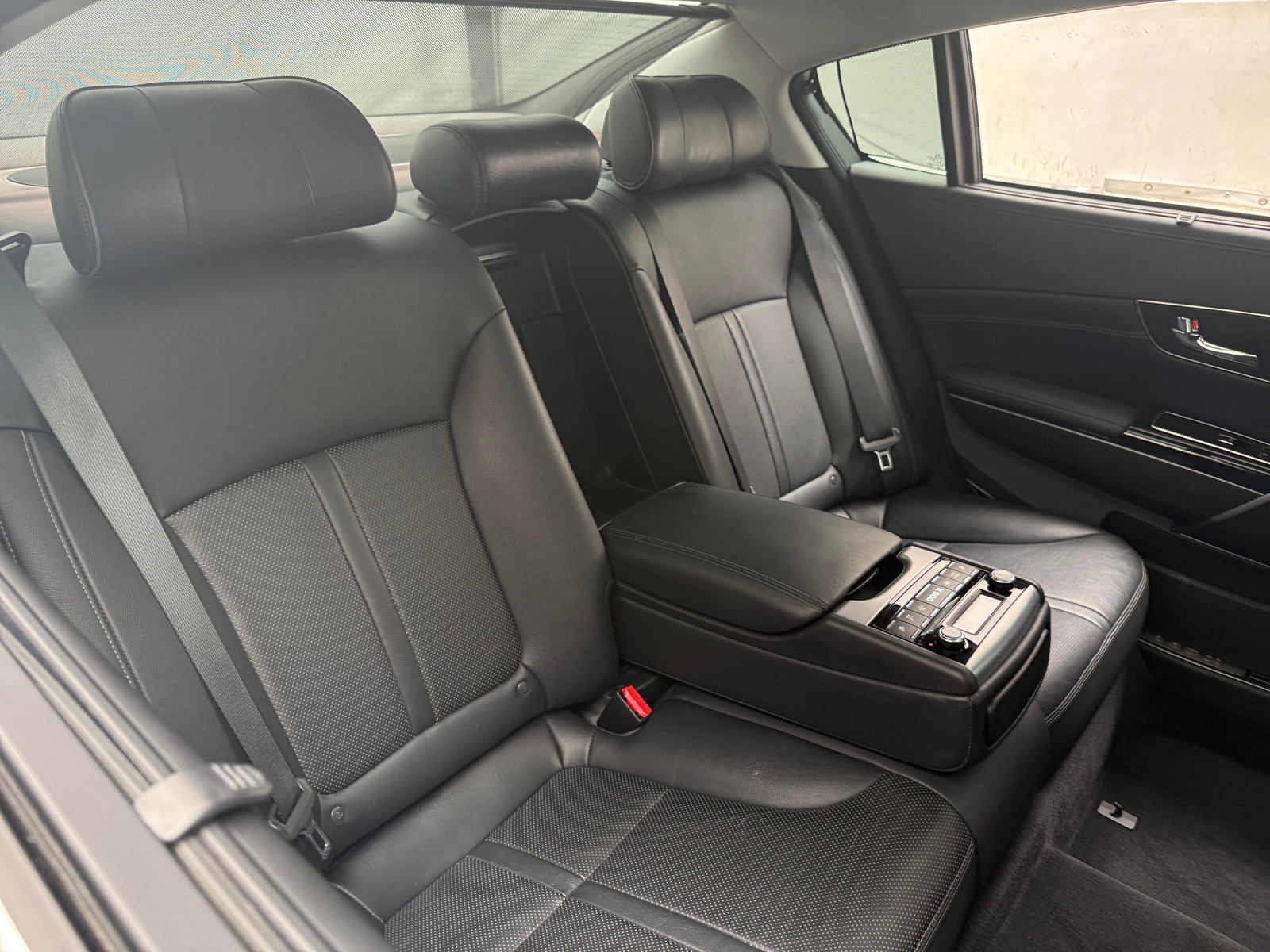 Thumbnail: 2015 Kia K900 - 5
