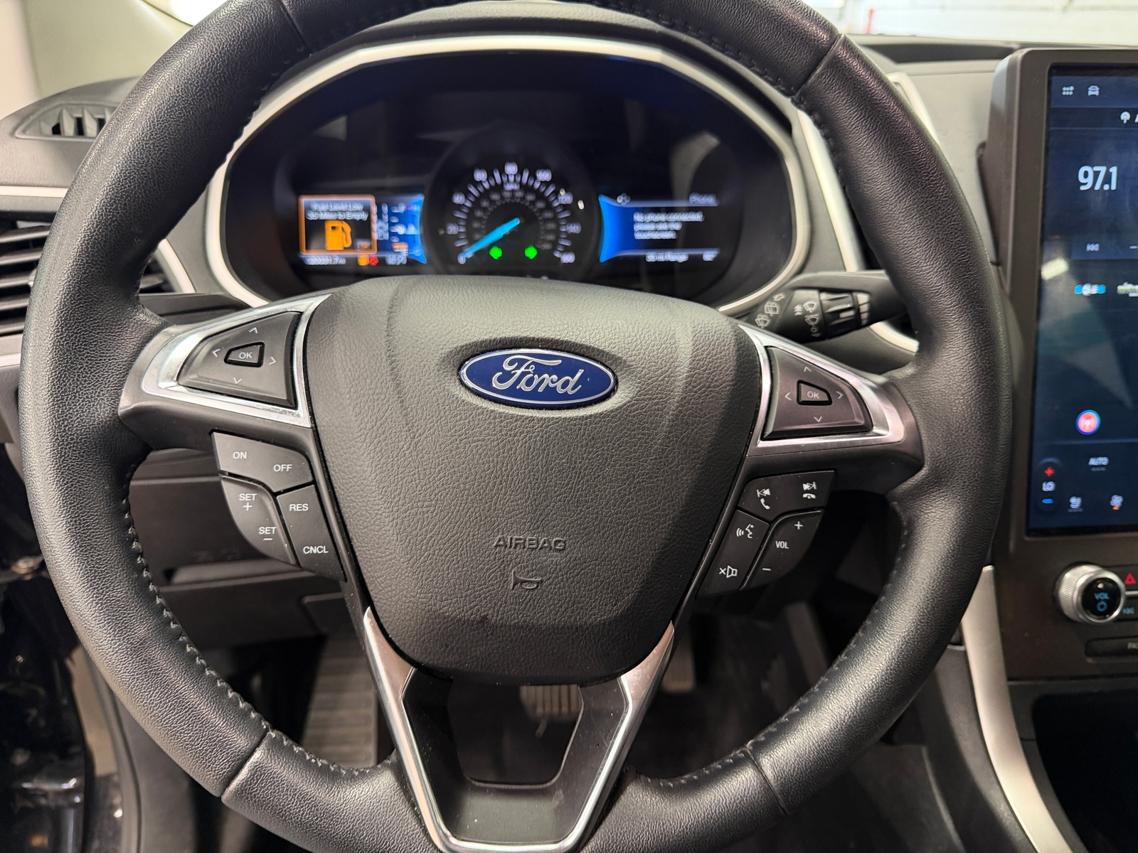 Thumbnail: 2021 Ford Edge - 4