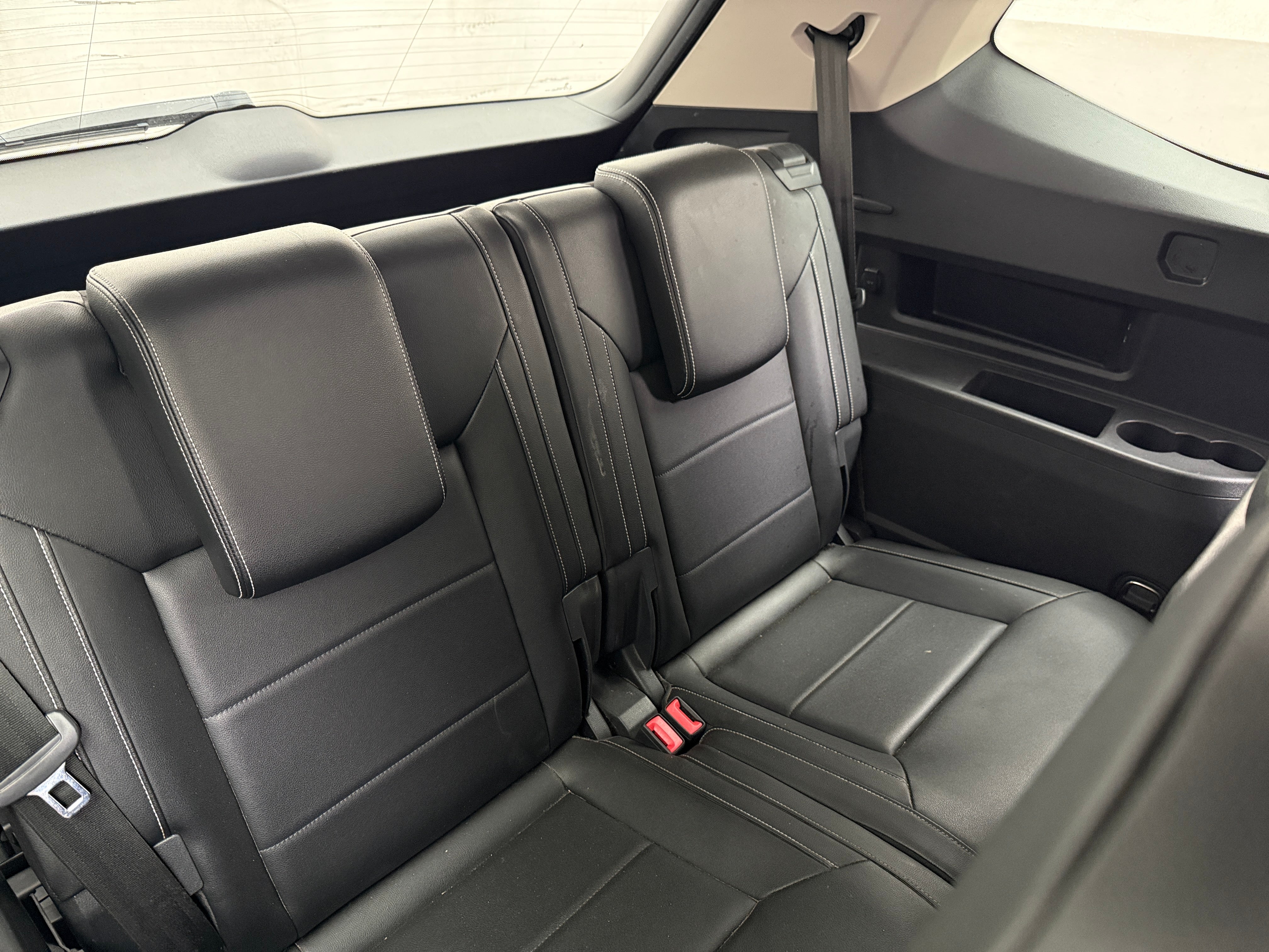 2022 Volkswagen Atlas SE w/Tech - Photo 16