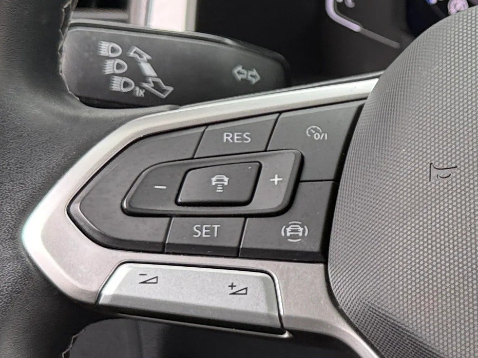 2022 Volkswagen Atlas SE w/Tech - Photo 18