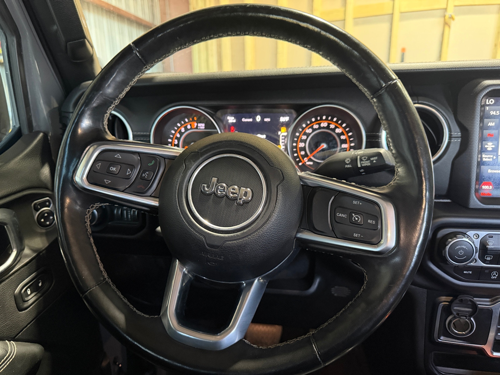 Thumbnail: 2020 Jeep Gladiator - 4