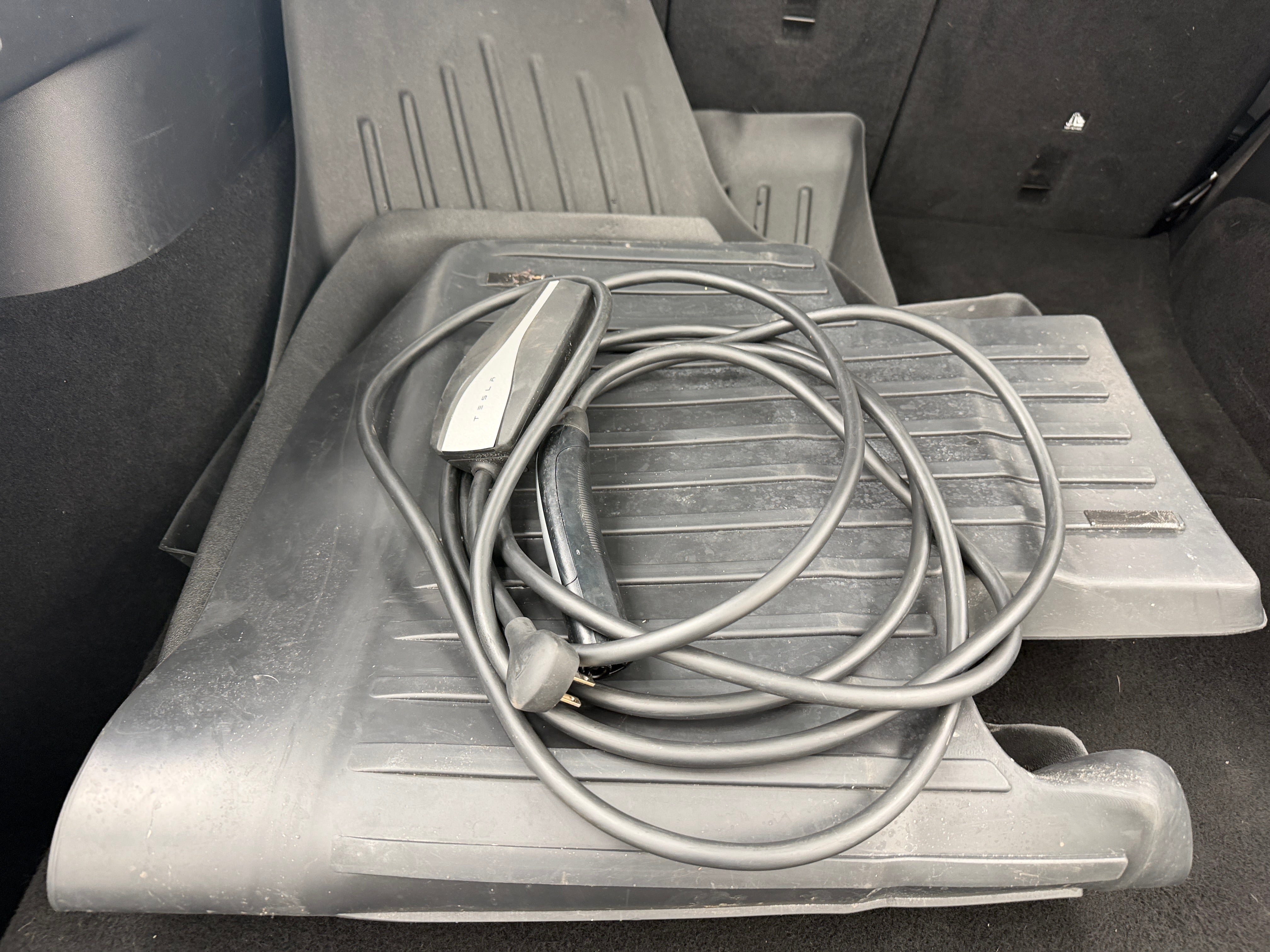 Used 2021 Tesla Model Y Long Range with VIN 5YJYGDEE3MF115936 for sale in Auburn, WA