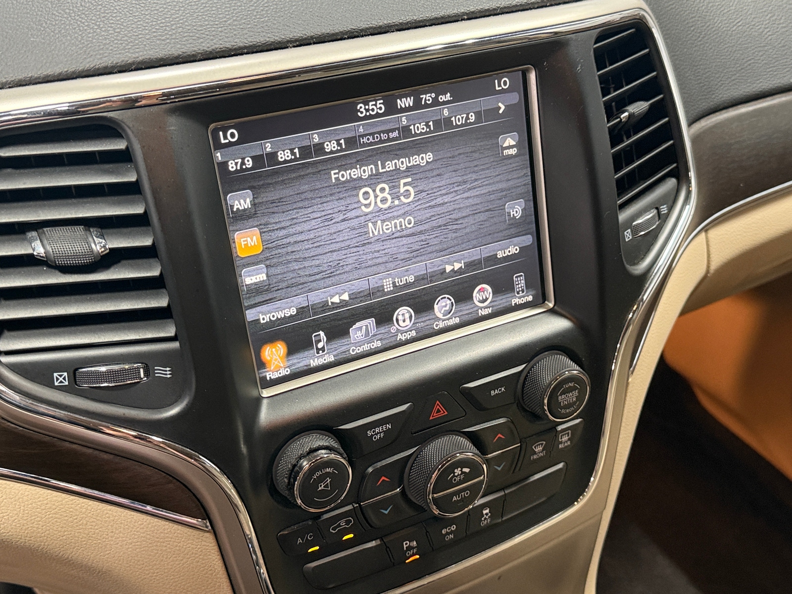 Thumbnail: 2015 Jeep Grand Cherokee - 3