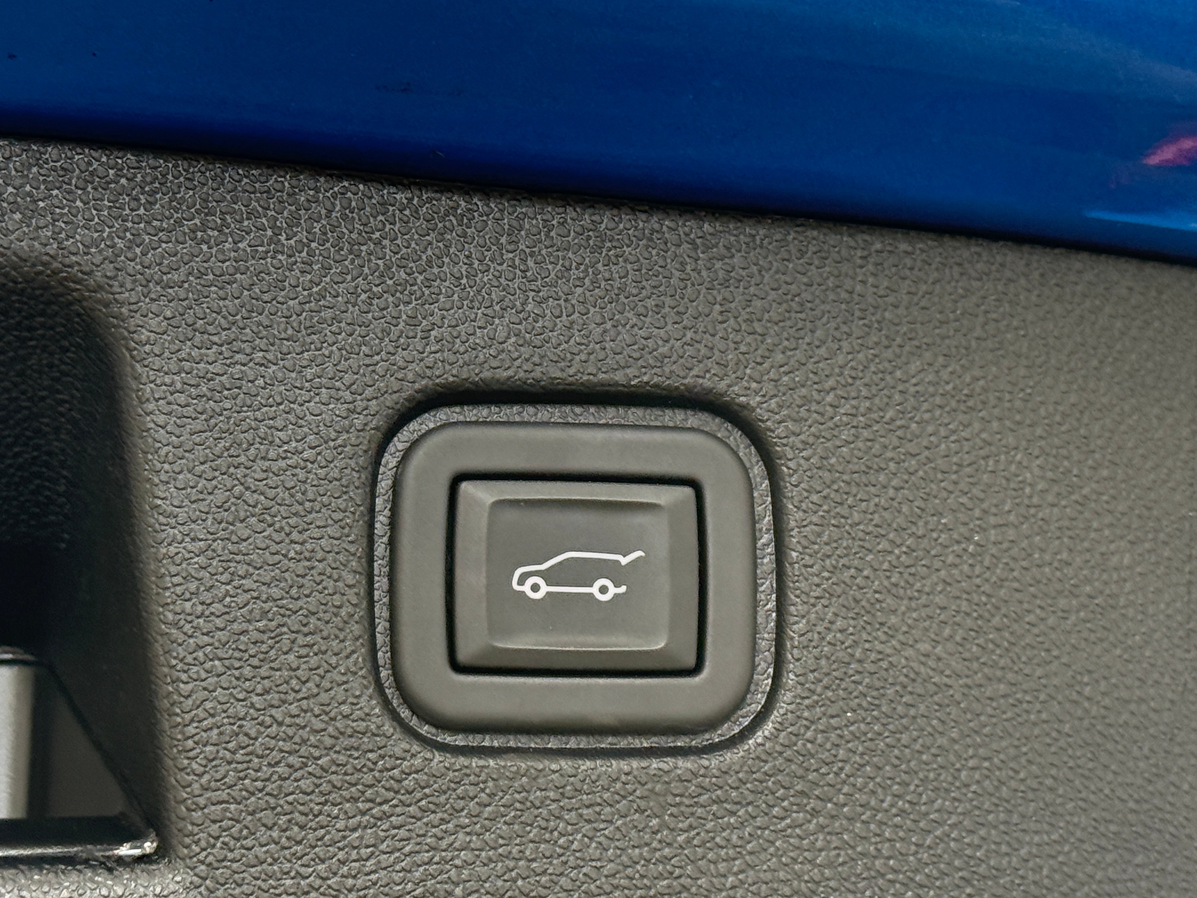 Used 2024 Chevrolet Blazer EV LT with VIN 3GNKDBRJ9RS244778 for sale in Oak Creek, WI