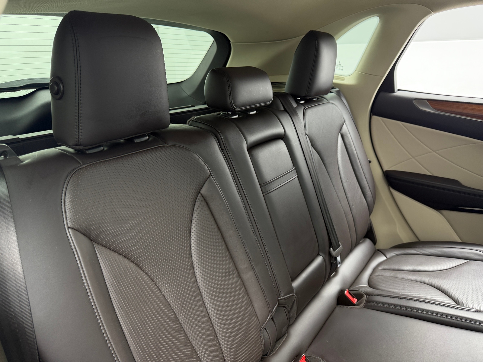 Thumbnail: 2016 Lincoln MKC - 5