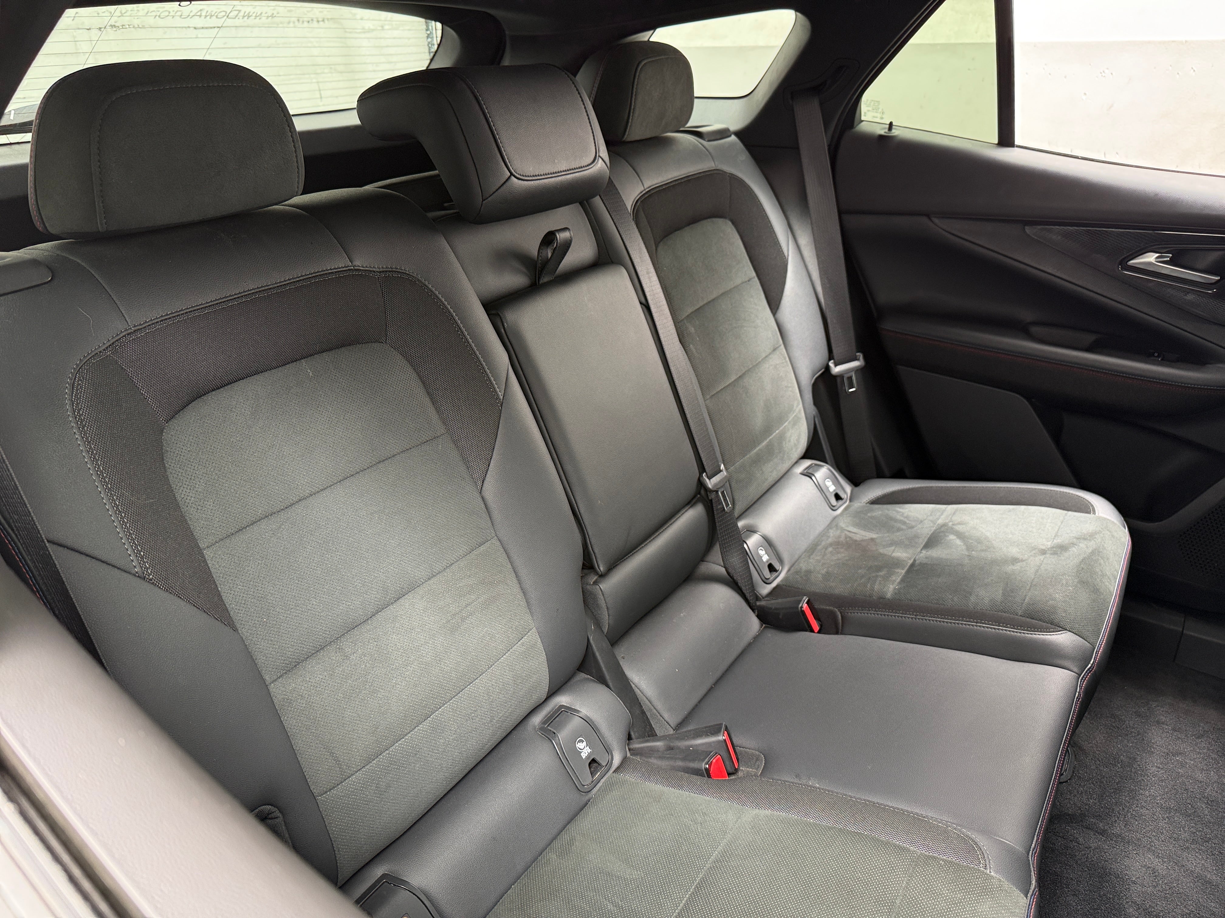 Used 2024 Chevrolet Blazer EV RS with VIN 3GNKDCRJ6RS213235 for sale in Auburn, WA