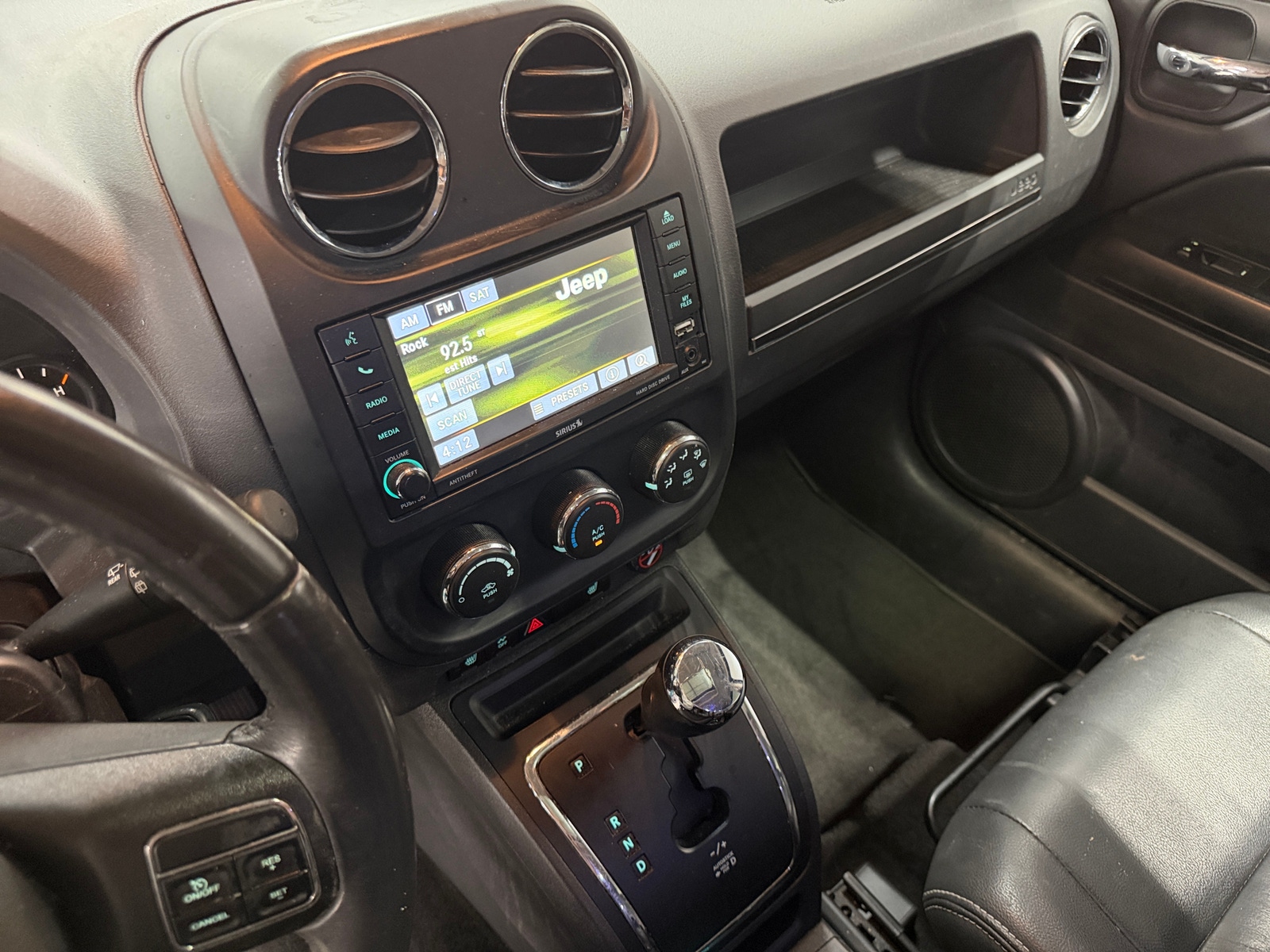 Thumbnail: 2017 Jeep Patriot - 3