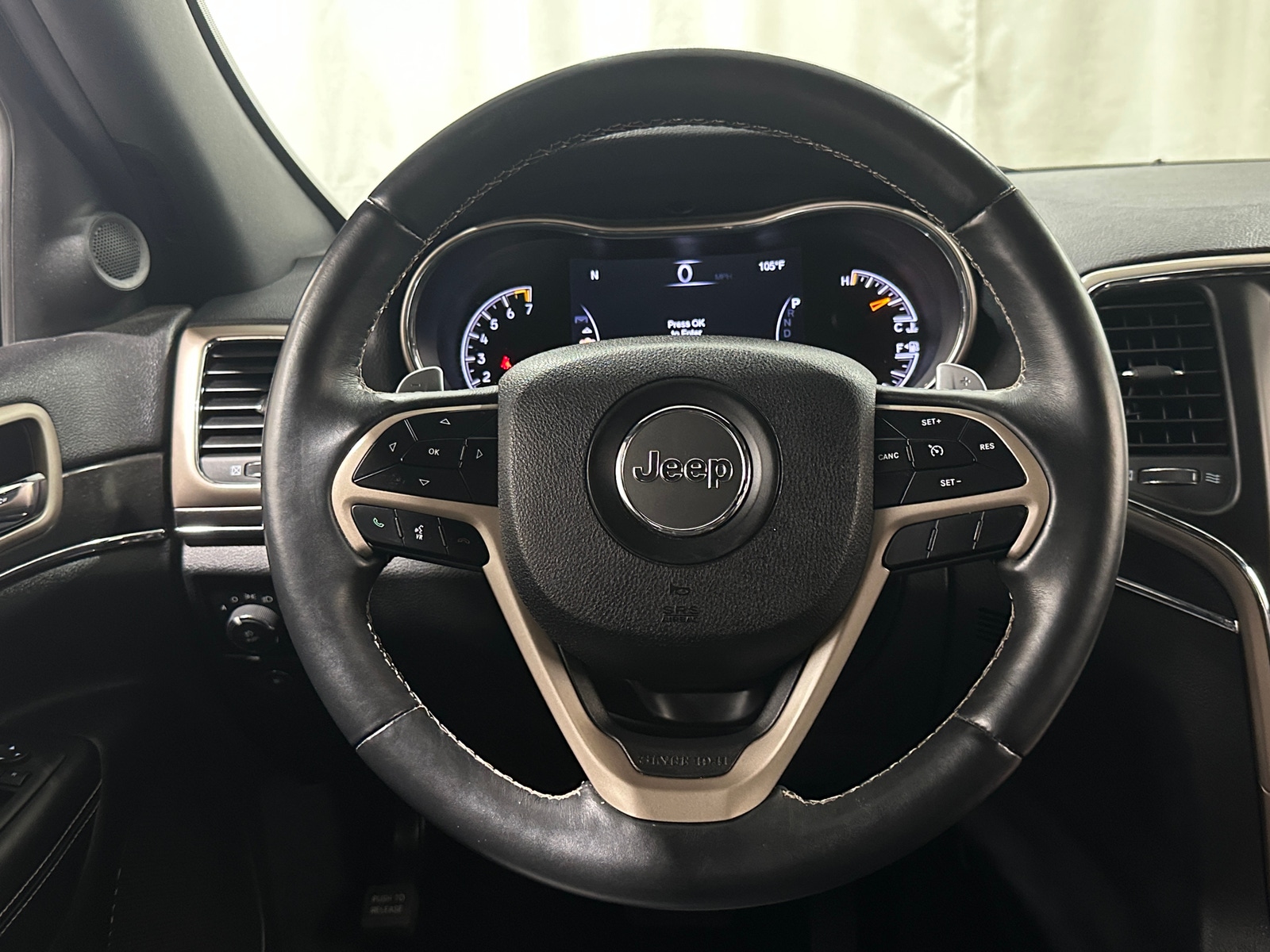 Thumbnail: 2017 Jeep Grand Cherokee - 4